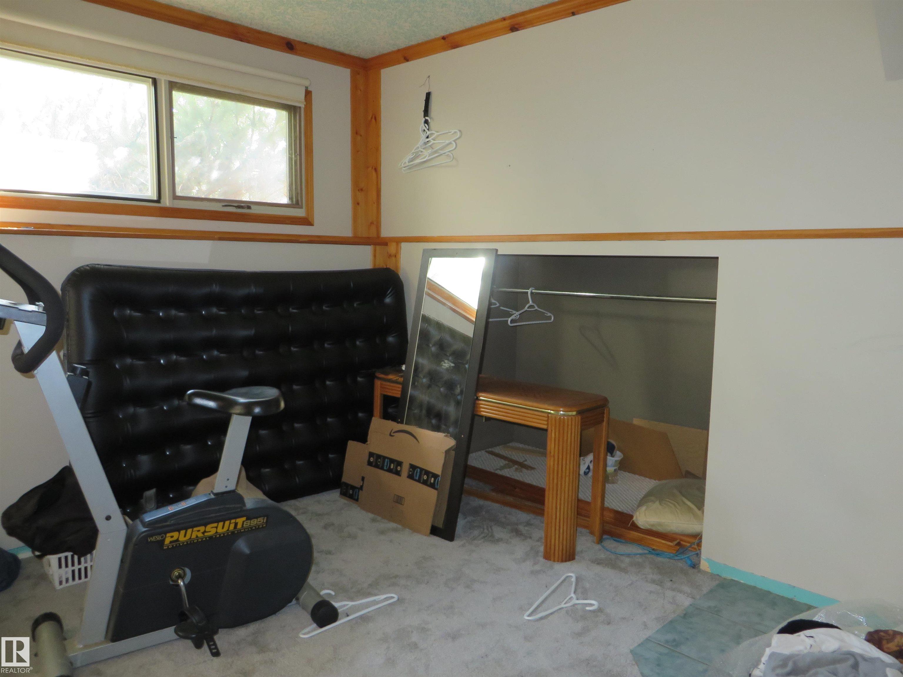 Photo 17 at 4010 37 Avenue, Caledonia, Leduc