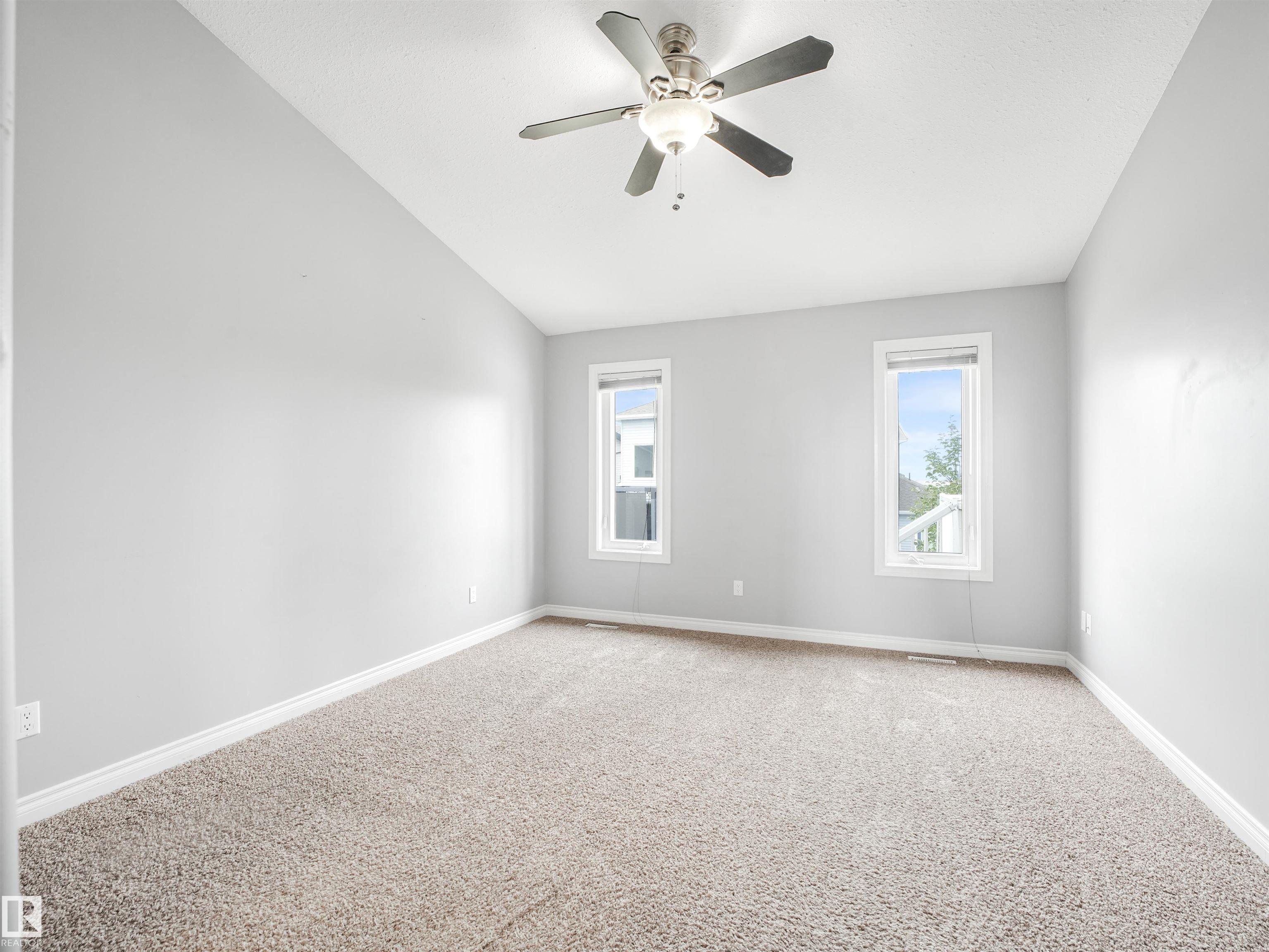 Photo 19 at 9 Deerfield Court, Deer Park, Spruce Grove