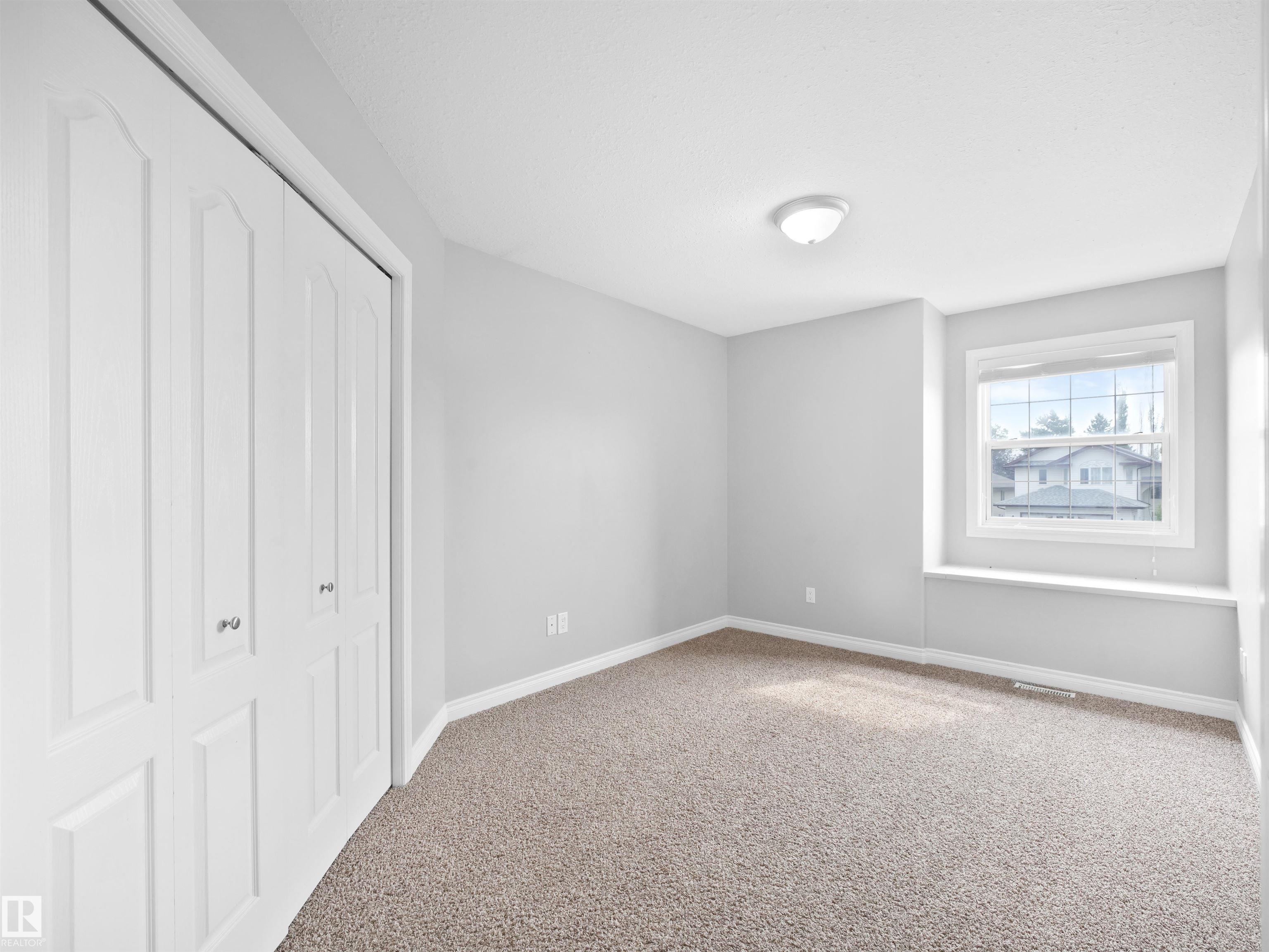 Photo 25 at 9 Deerfield Court, Deer Park, Spruce Grove