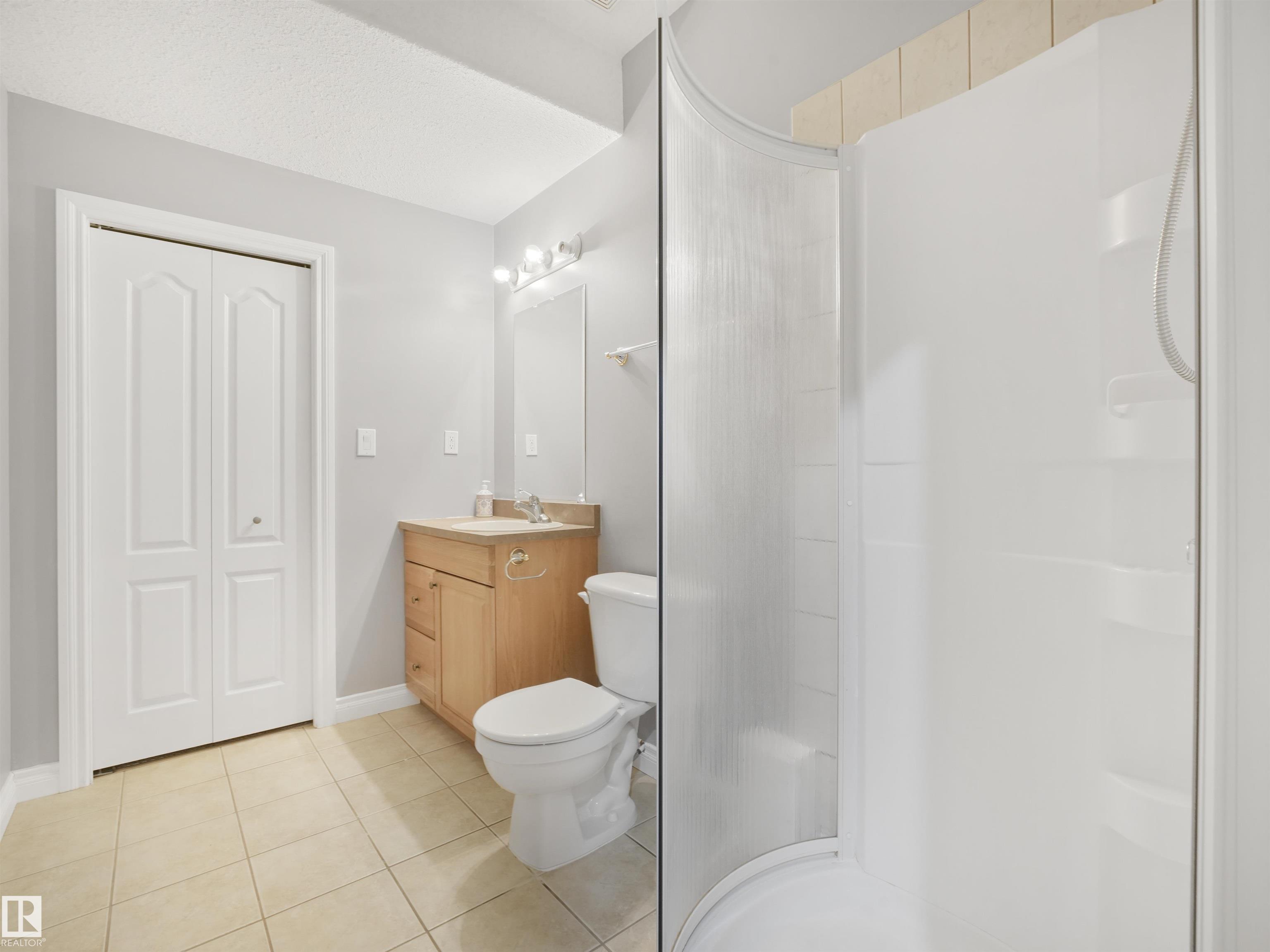 Photo 32 at 9 Deerfield Court, Deer Park, Spruce Grove