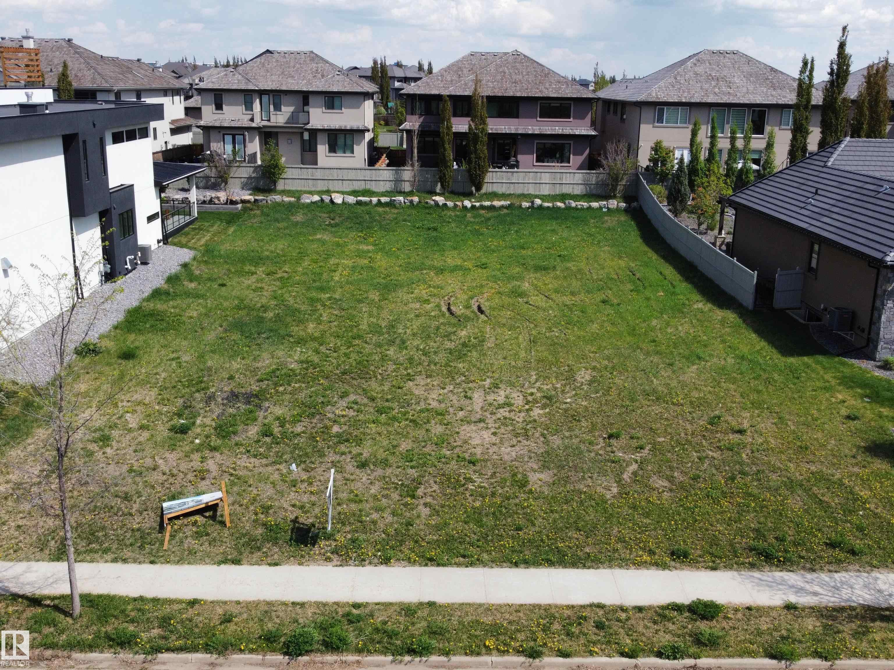 Picture for 21 WINDERMERE DR SW