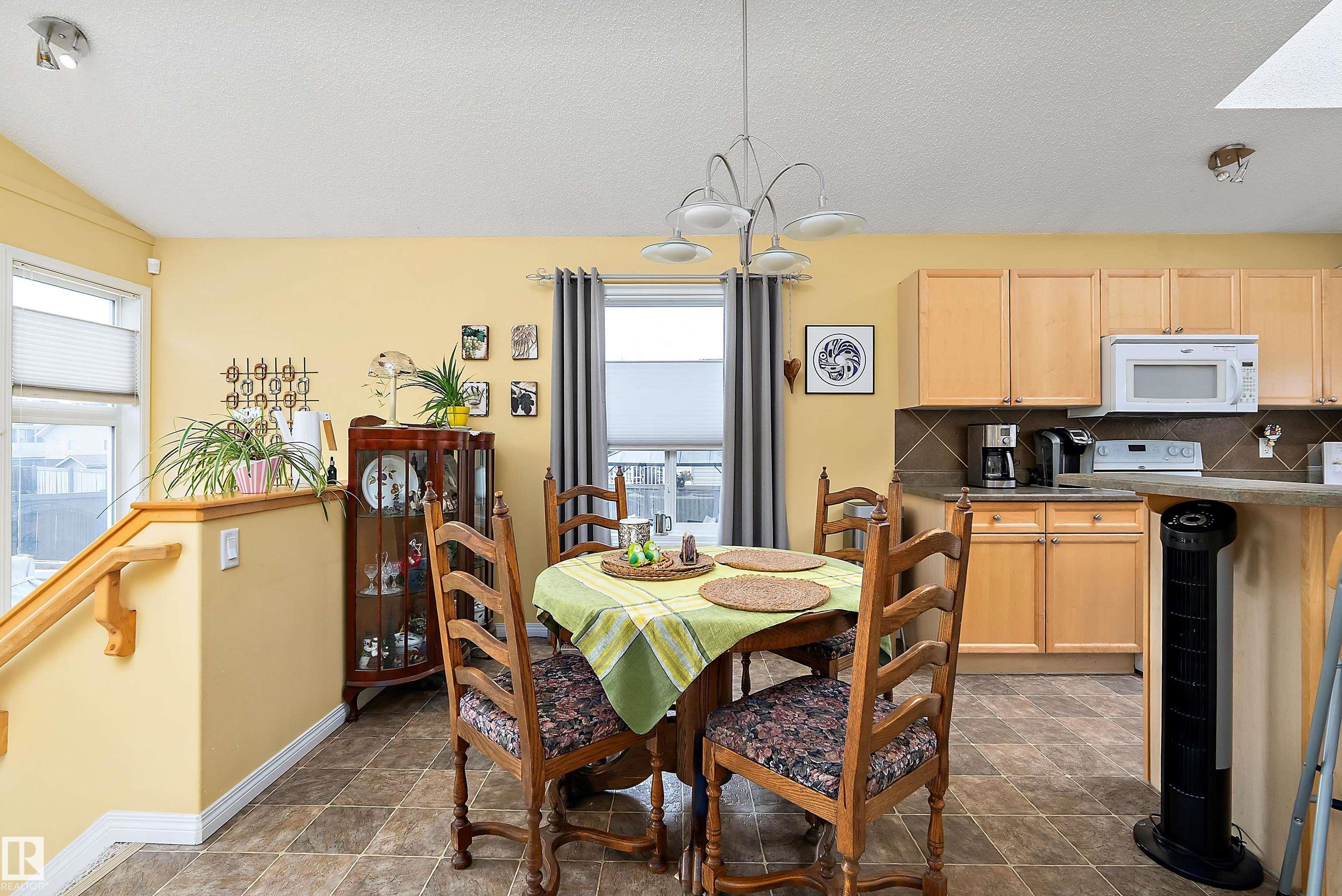 Photo 11 at 9 Ashgrove Drive, Aspen Glen, Spruce Grove