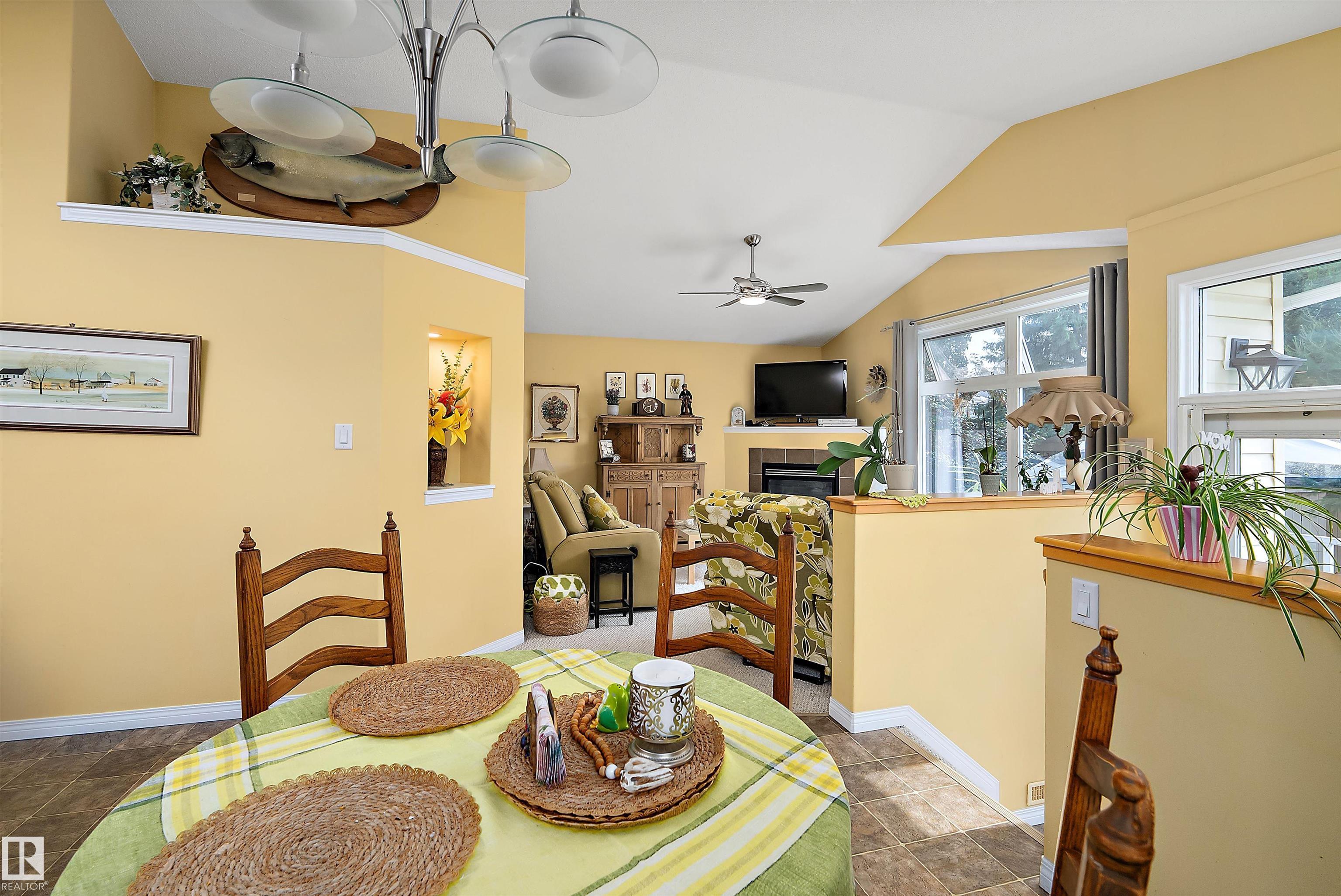 Photo 13 at 9 Ashgrove Drive, Aspen Glen, Spruce Grove