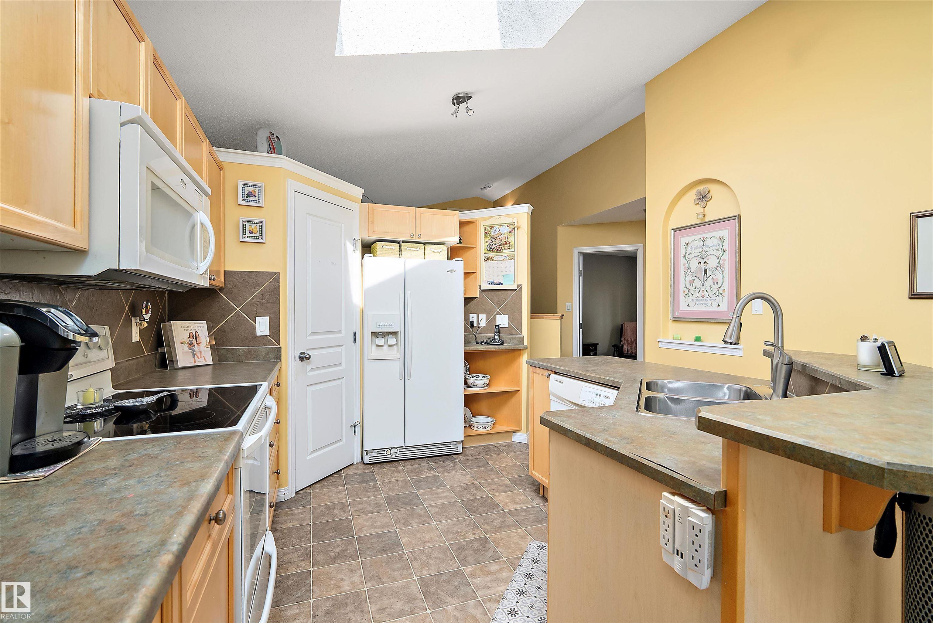 Photo 8 at 9 Ashgrove Drive, Aspen Glen, Spruce Grove