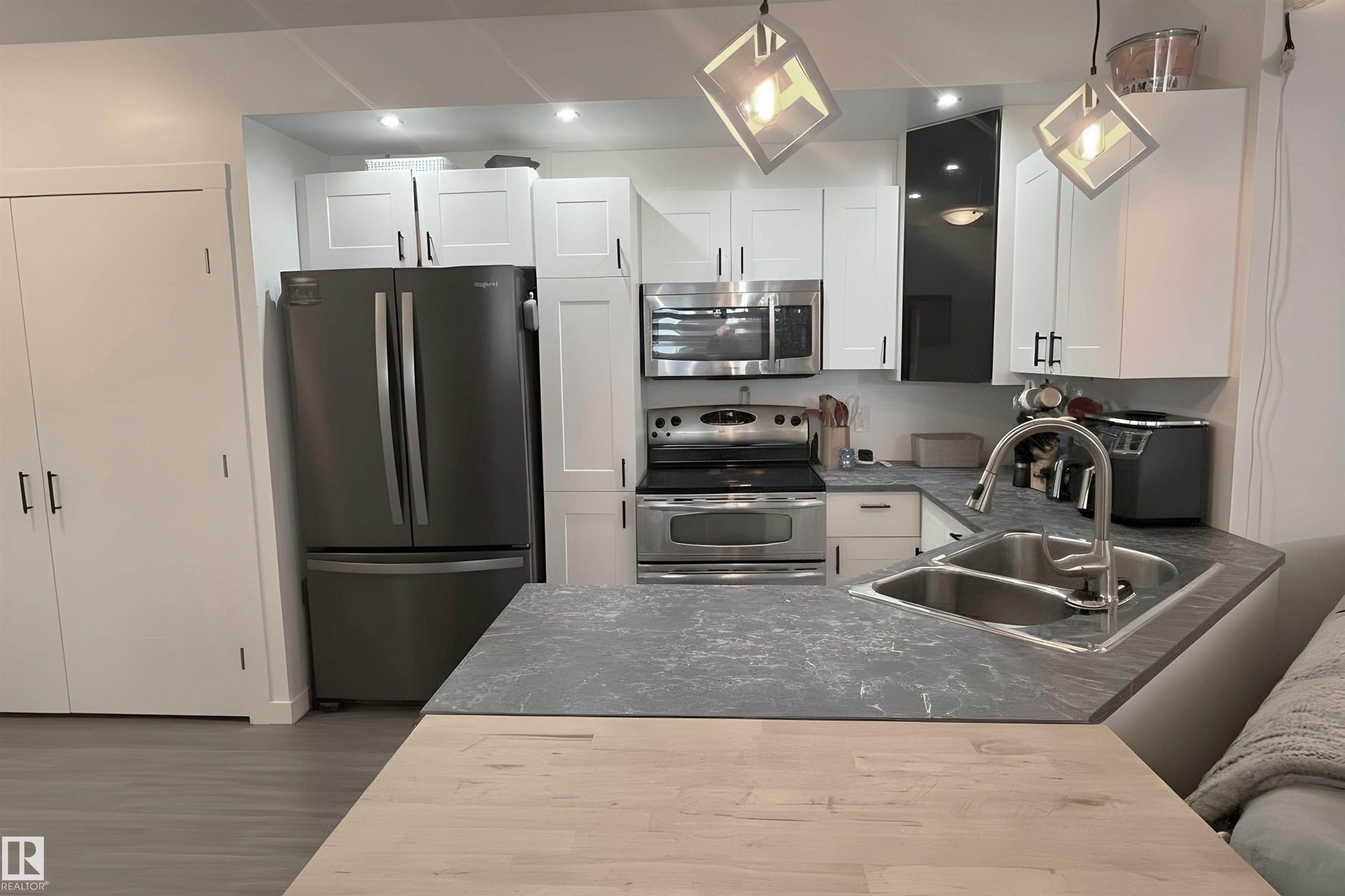 Photo 31 at 58 Lamplight Drive, Legacy Park, Spruce Grove