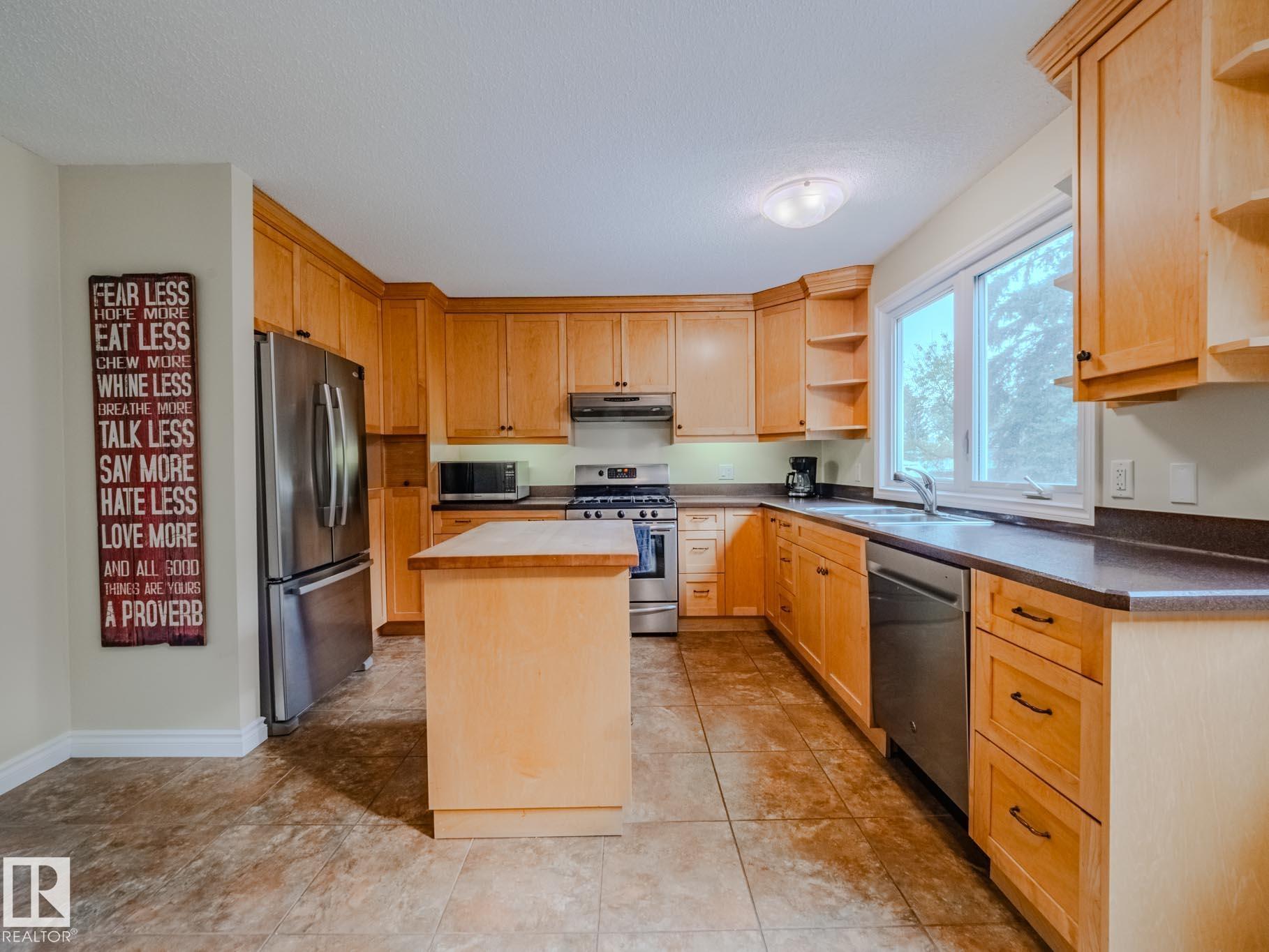 Photo 13 at 3024 Galloway Terrace, Glen Allan, Sherwood Park