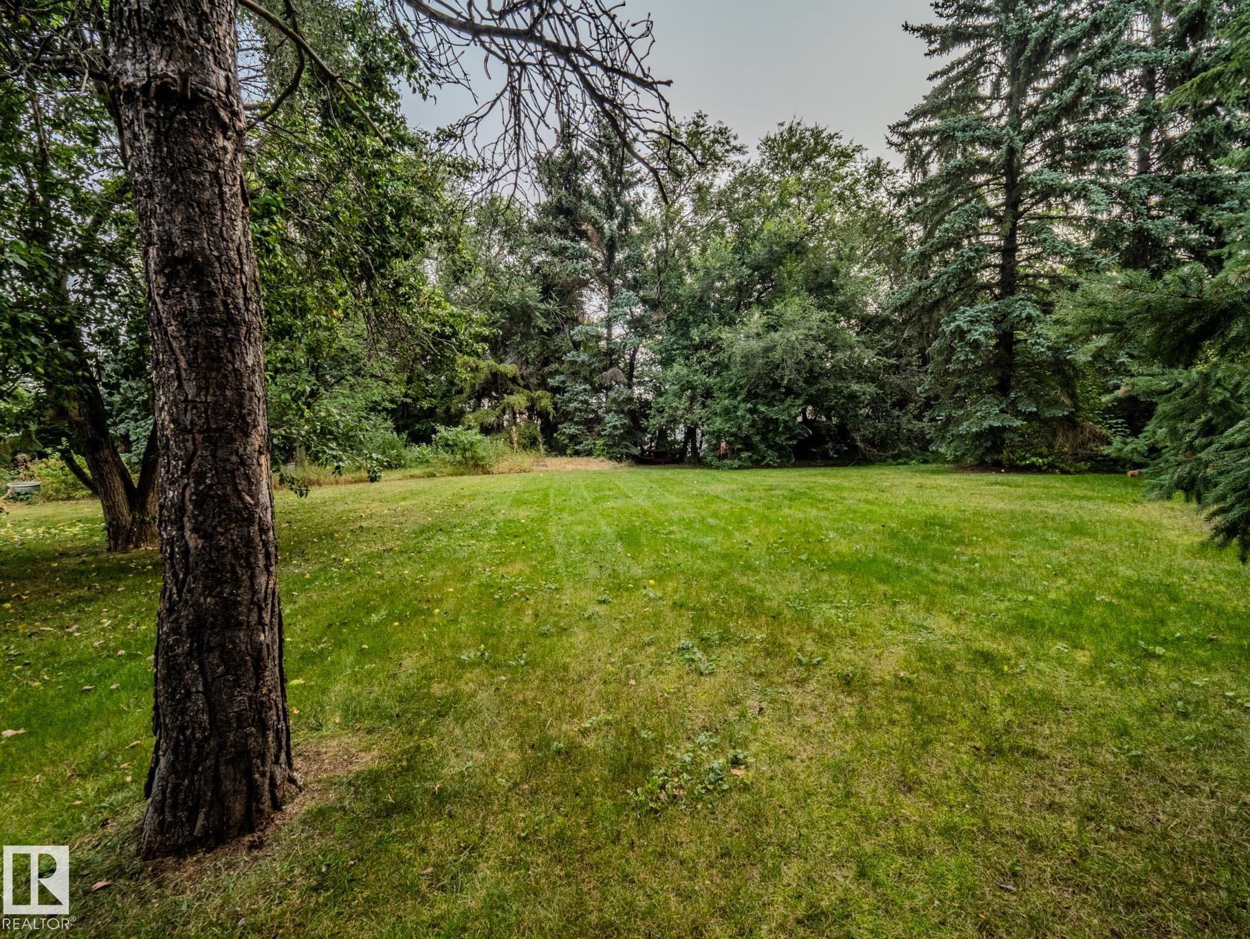 Photo 3 at 3024 Galloway Terrace, Glen Allan, Sherwood Park