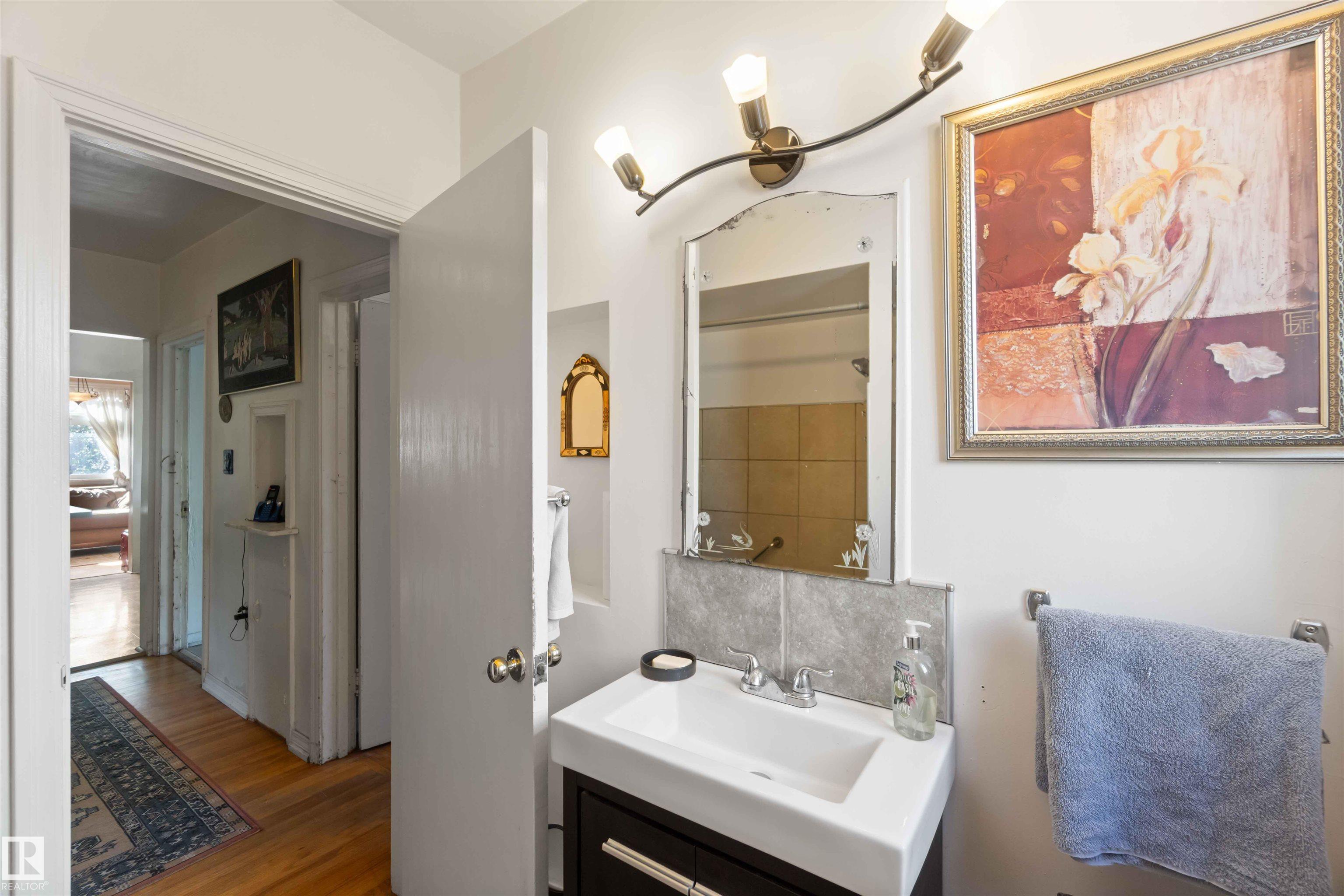 Photo 26 at 11022 110 Avenue NW, Queen Mary Park, Edmonton