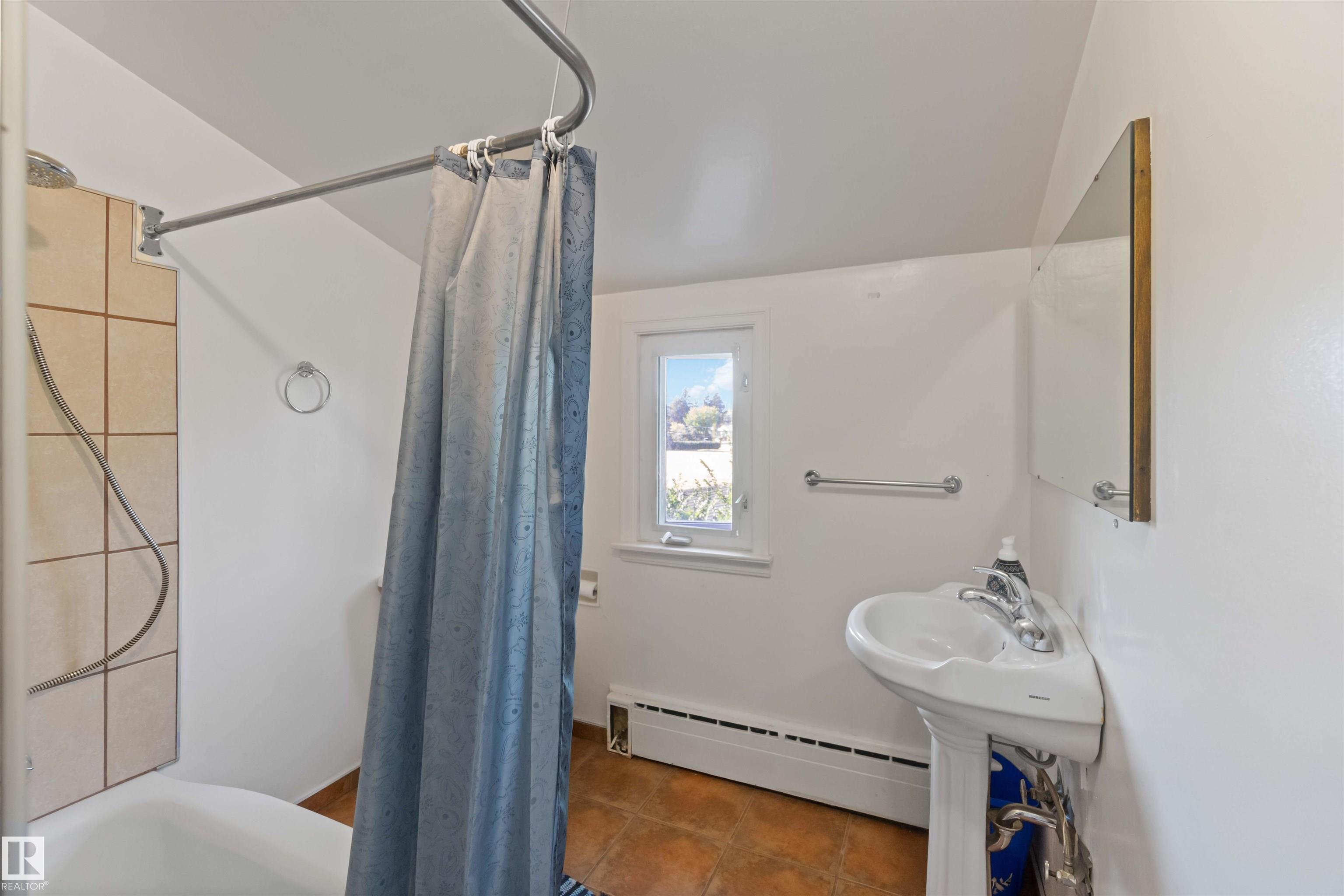 Photo 34 at 11022 110 Avenue NW, Queen Mary Park, Edmonton