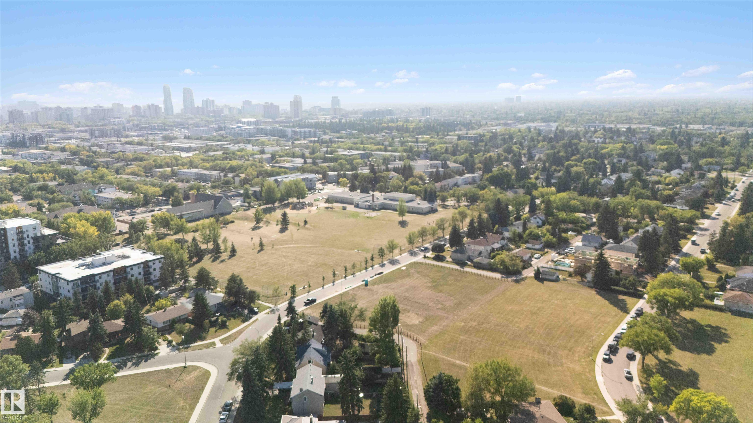 Photo 5 at 11022 110 Avenue NW, Queen Mary Park, Edmonton