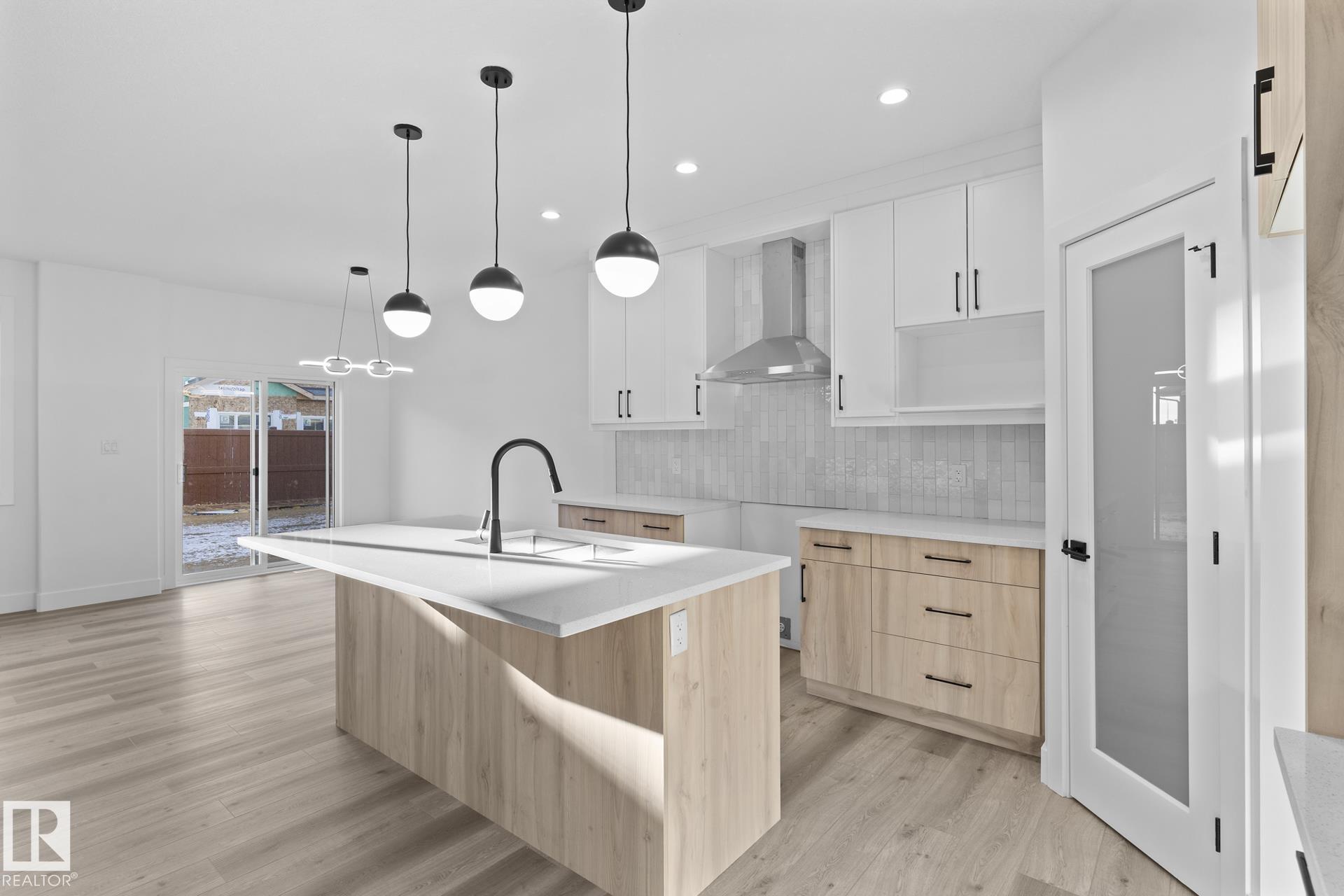 Photo 4 at 118 Spring Link, Copperhaven, Spruce Grove