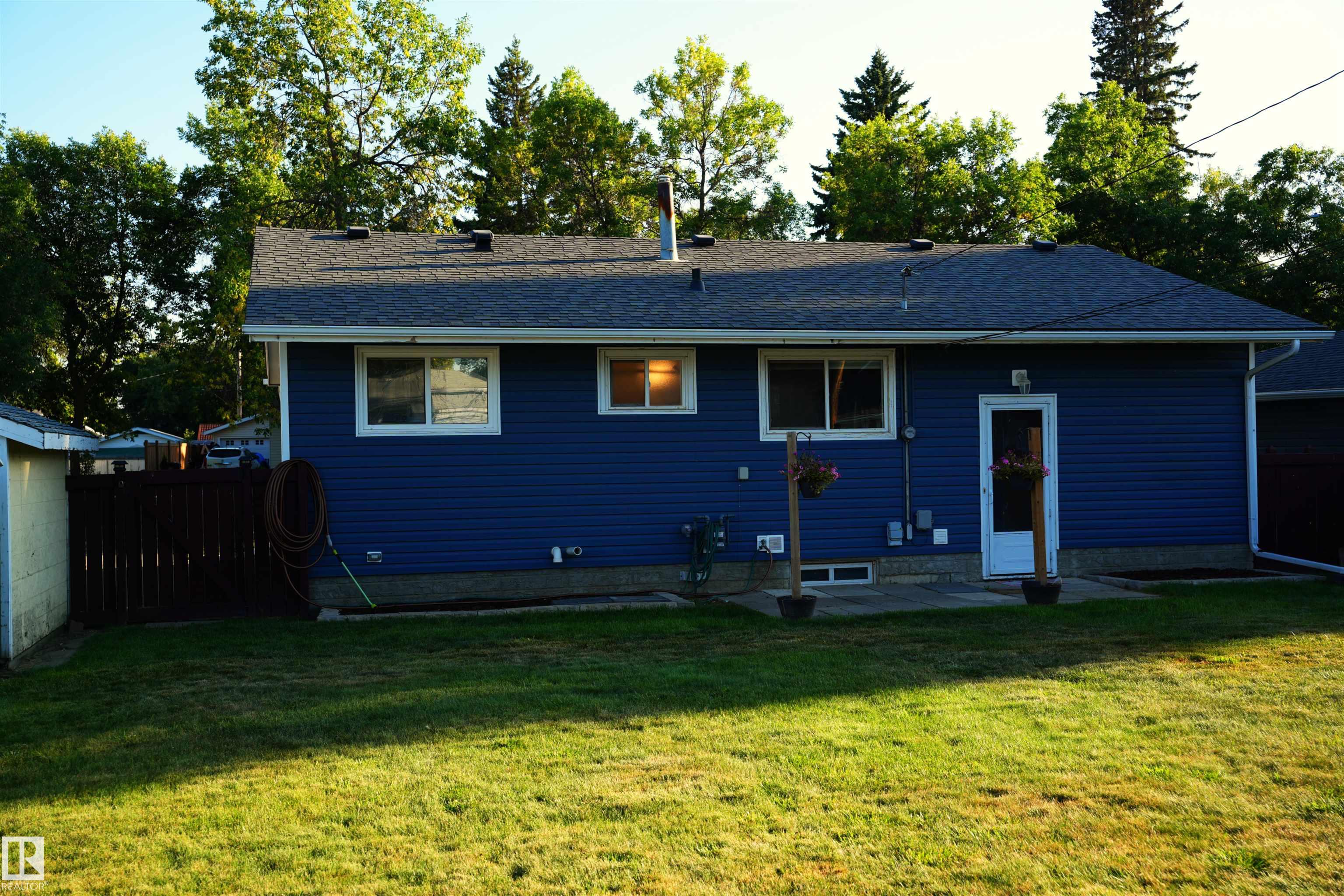 Photo 25 at 12 Granite Avenue, Grandin, St. Albert