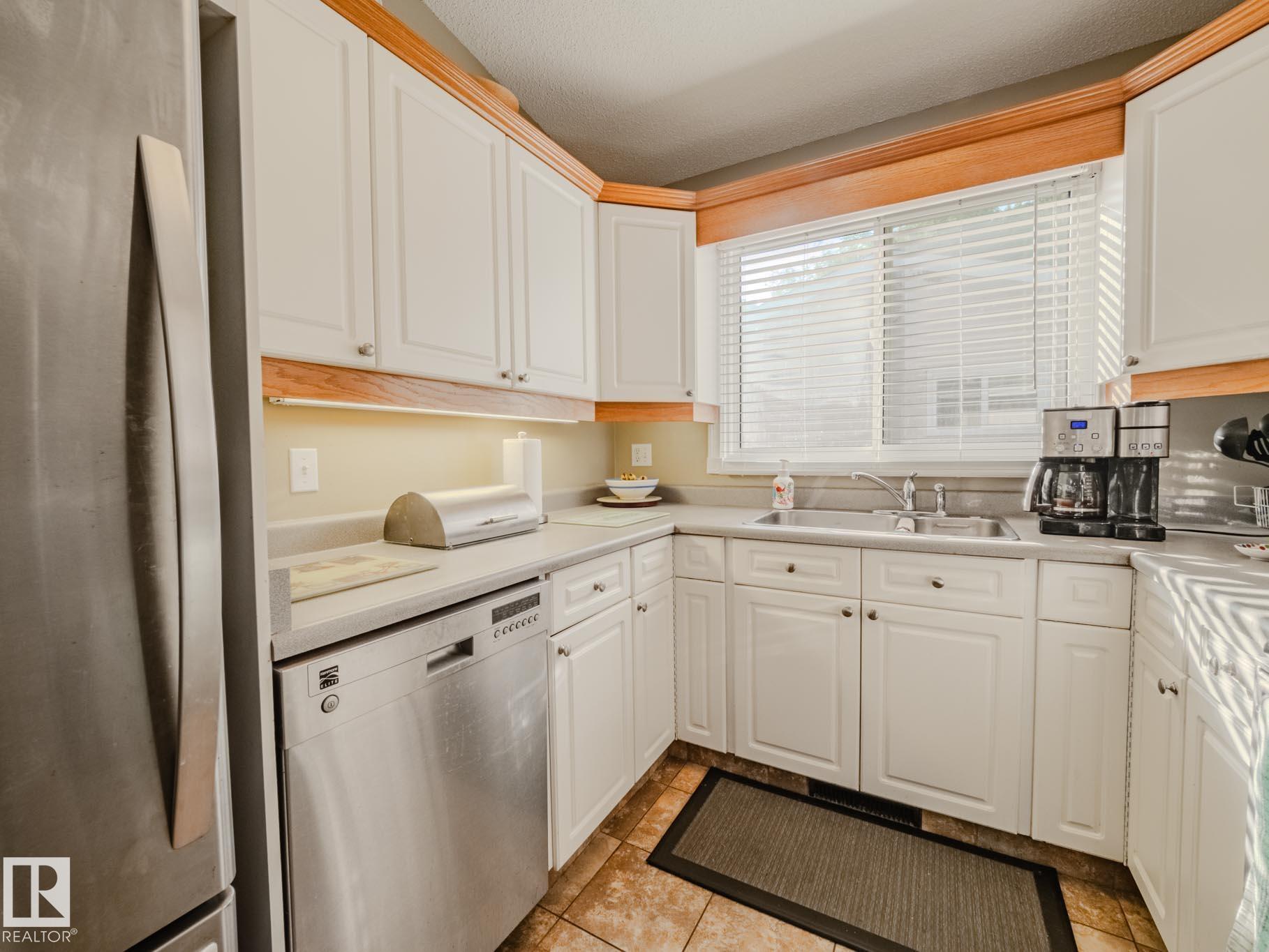 Photo 13 at 50 Flagstone Crescent, Forest Lawn, St. Albert