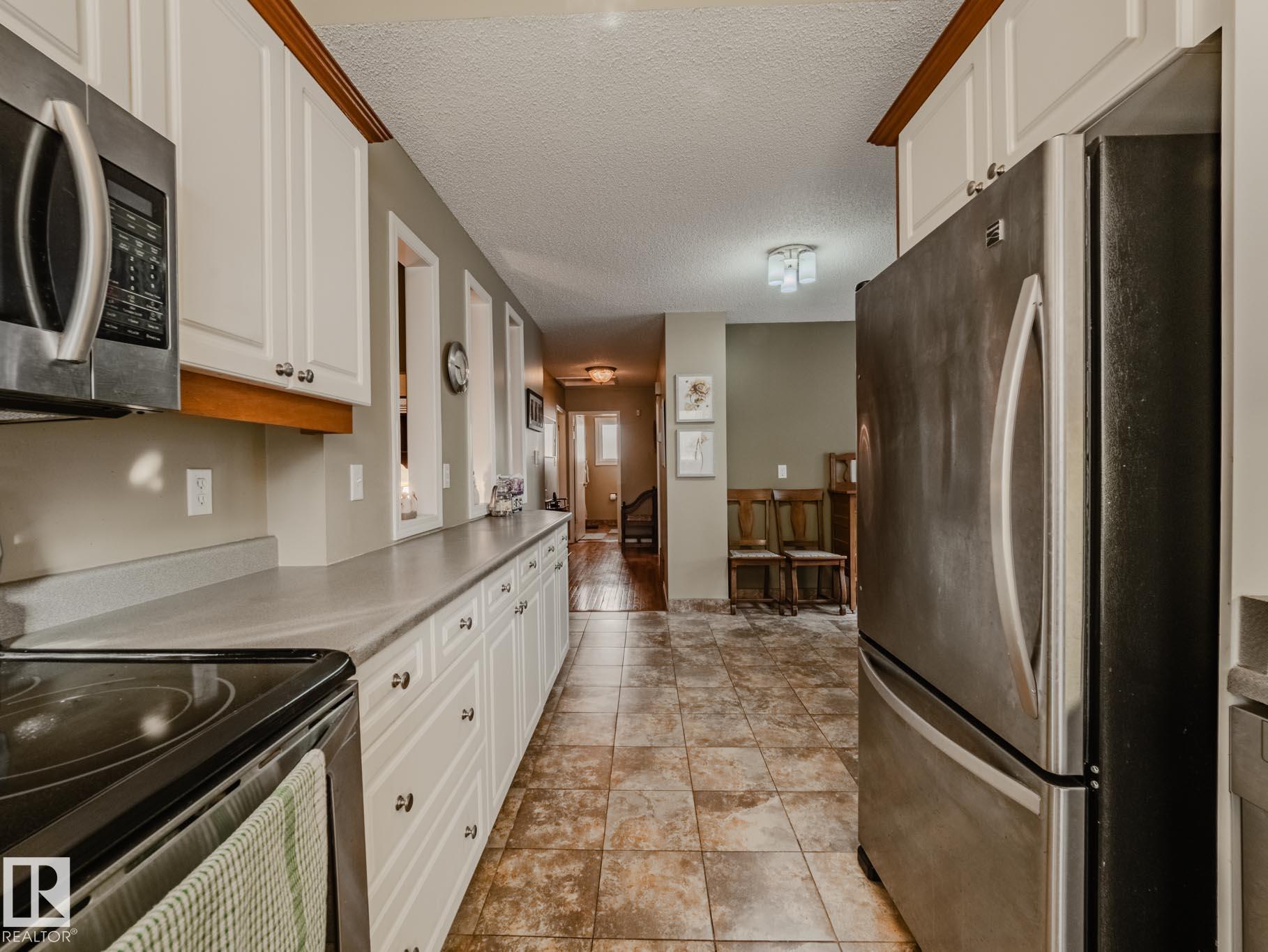 Photo 15 at 50 Flagstone Crescent, Forest Lawn, St. Albert