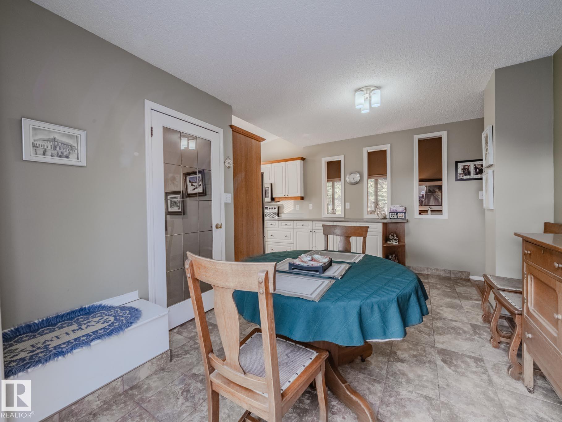 Photo 16 at 50 Flagstone Crescent, Forest Lawn, St. Albert