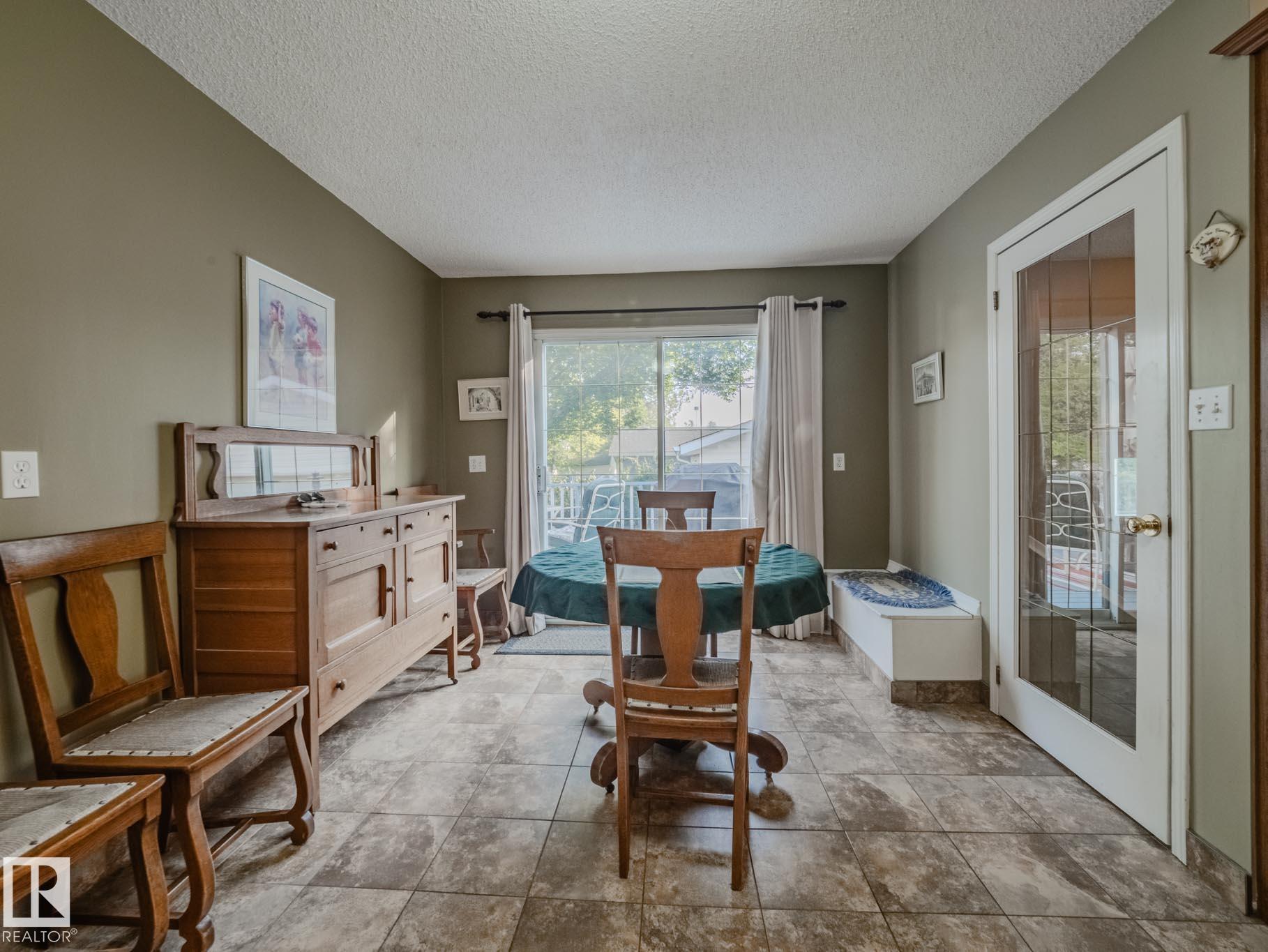 Photo 18 at 50 Flagstone Crescent, Forest Lawn, St. Albert