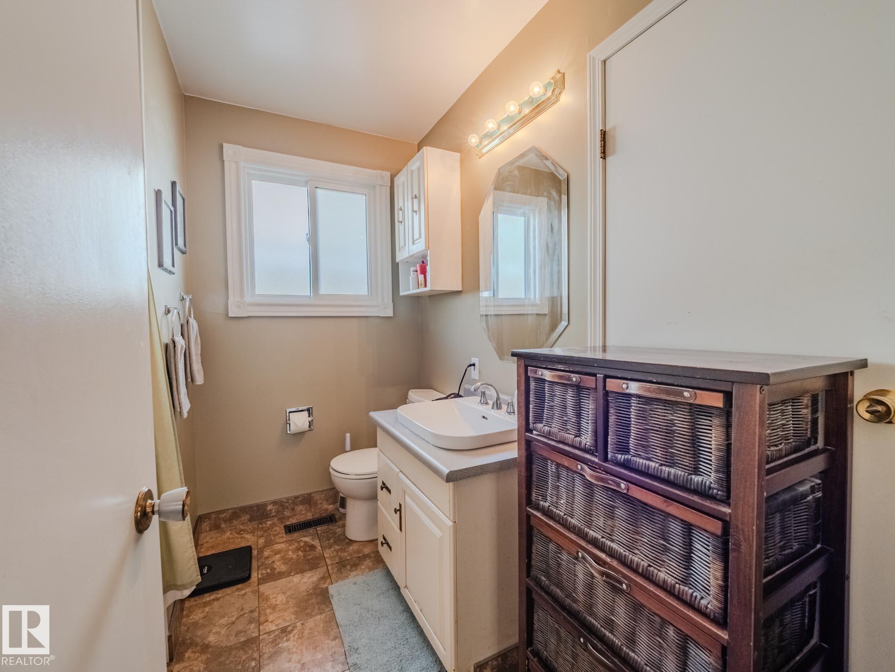 Photo 27 at 50 Flagstone Crescent, Forest Lawn, St. Albert