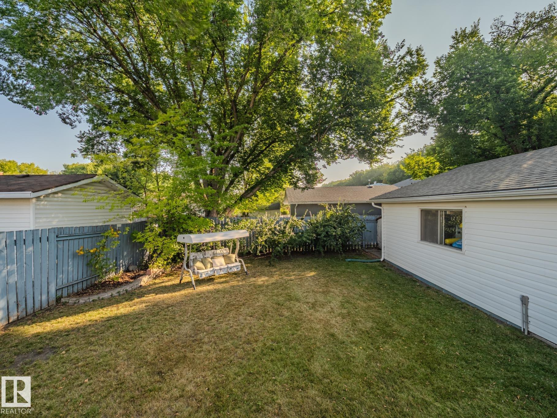 Photo 51 at 50 Flagstone Crescent, Forest Lawn, St. Albert