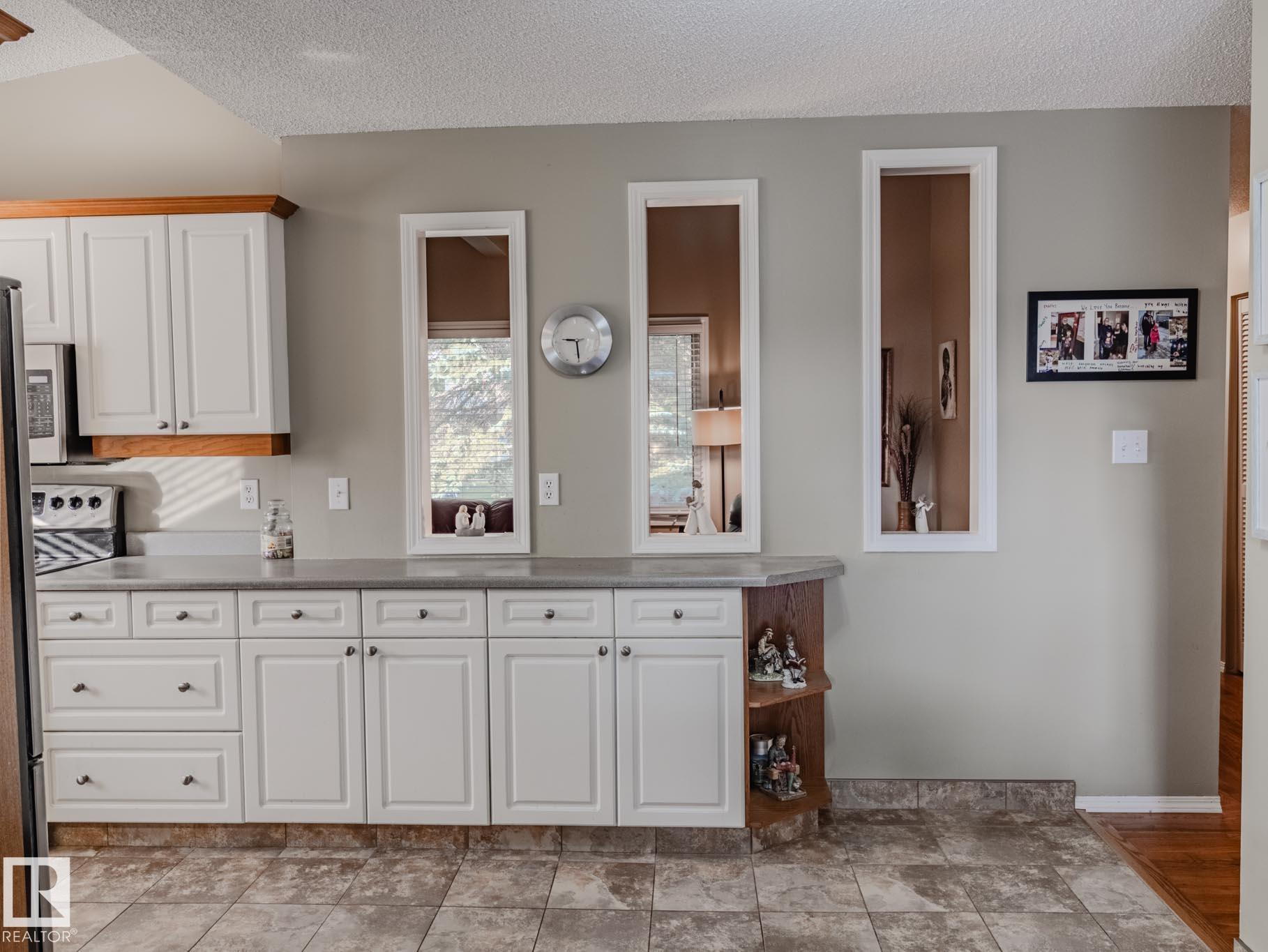 Photo 10 at 50 Flagstone Crescent, Forest Lawn, St. Albert