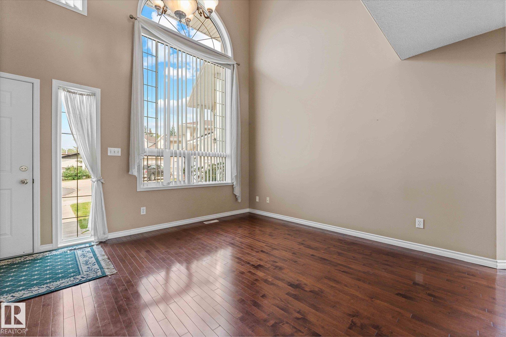 Photo 5 at 10 - 4 Fraser Drive, Forest Lawn, St. Albert