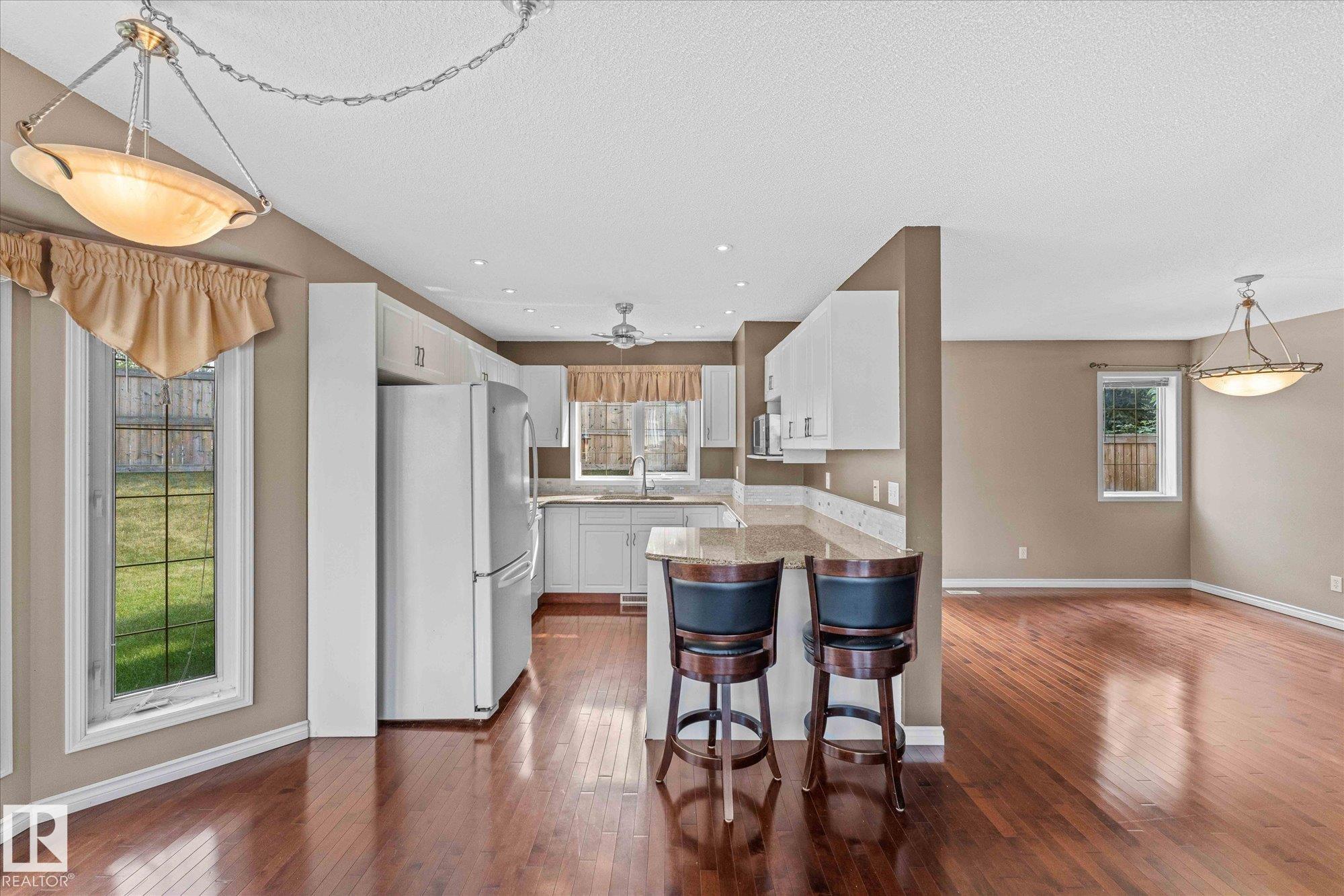 Photo 10 at 10 - 4 Fraser Drive, Forest Lawn, St. Albert