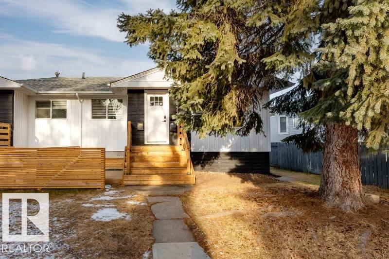 Photo 6 at 8522/8524 84 Avenue NW, Bonnie Doon, Edmonton