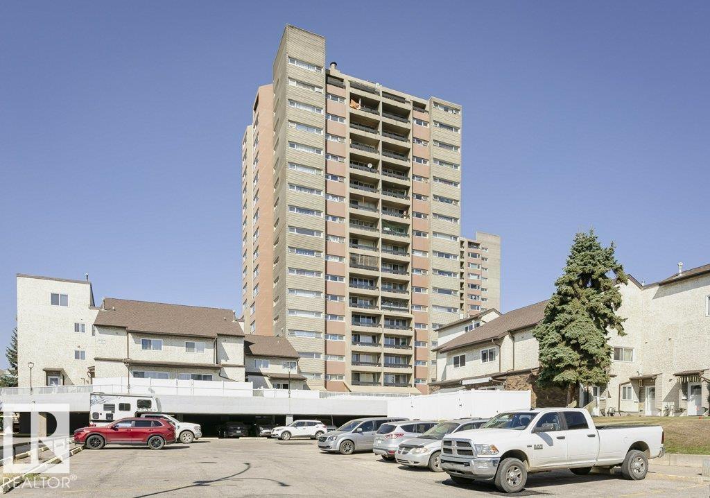 http://cdnparap120.paragonrels.com/ParagonImages/Property/p12/RAE/225369364/45/0/0/cbd520ce34b8acb8c43ef078a96d2b1a/1/01f8c50d459f4c16b19bae28a4cc4cc2/225369364-923986f7-7fb8-42ec-aa39-f7e3a9e51471.JPG