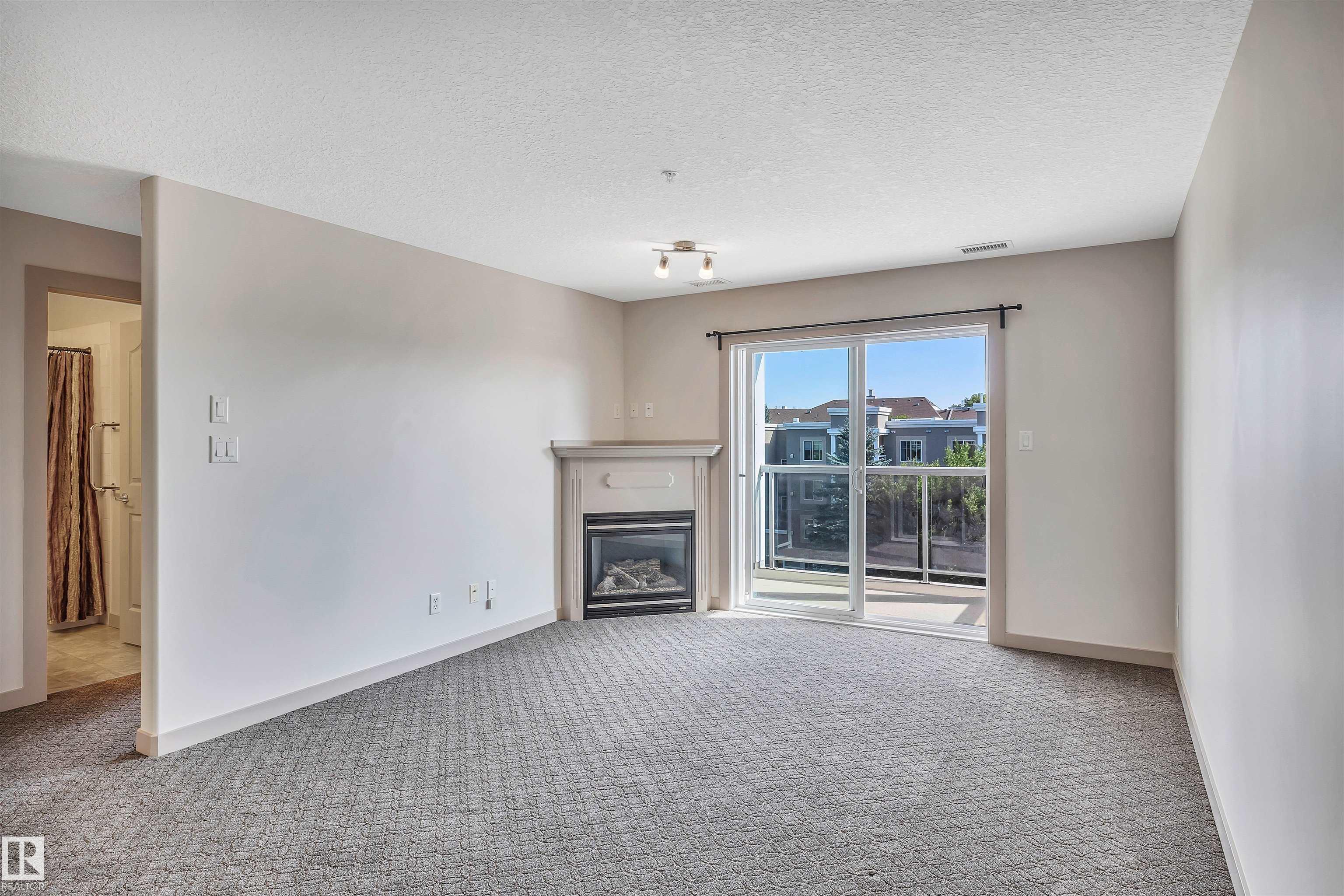 Photo 13 at 441 - 78B Mckenney Avenue, Mission, St. Albert