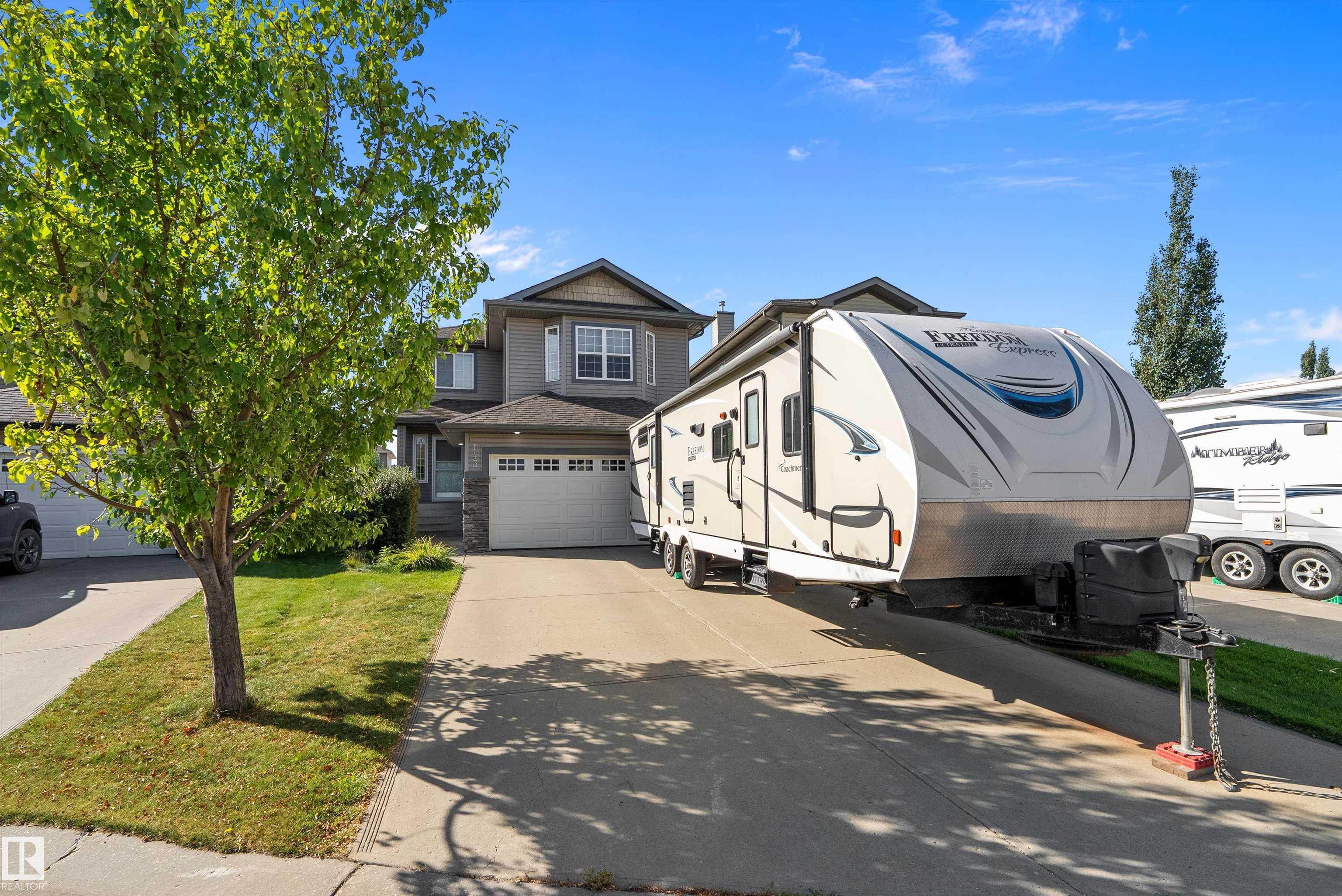 Photo 2 at 143 Acacia Circle, Deer Valley, Leduc