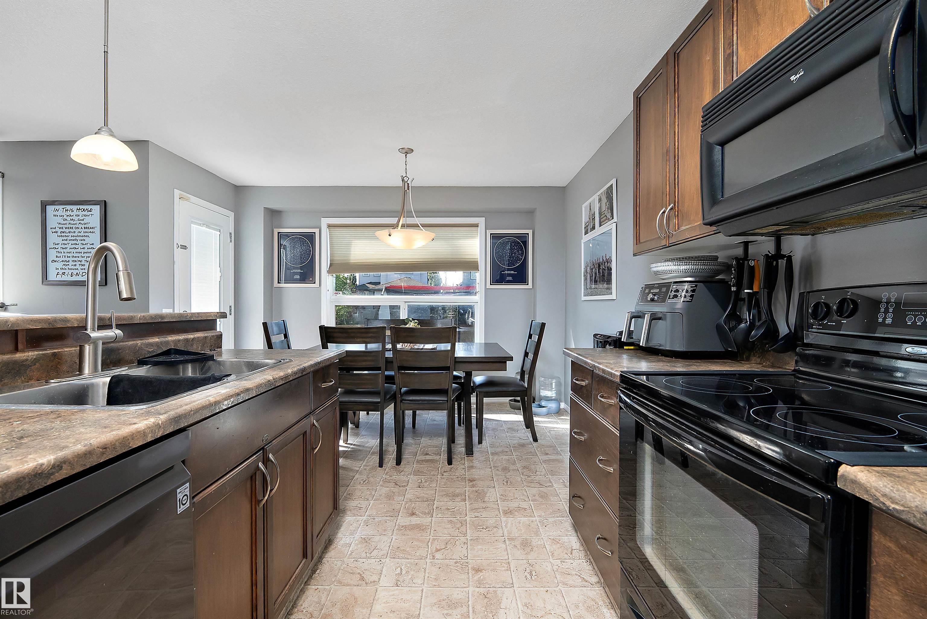 Photo 11 at 143 Acacia Circle, Deer Valley, Leduc