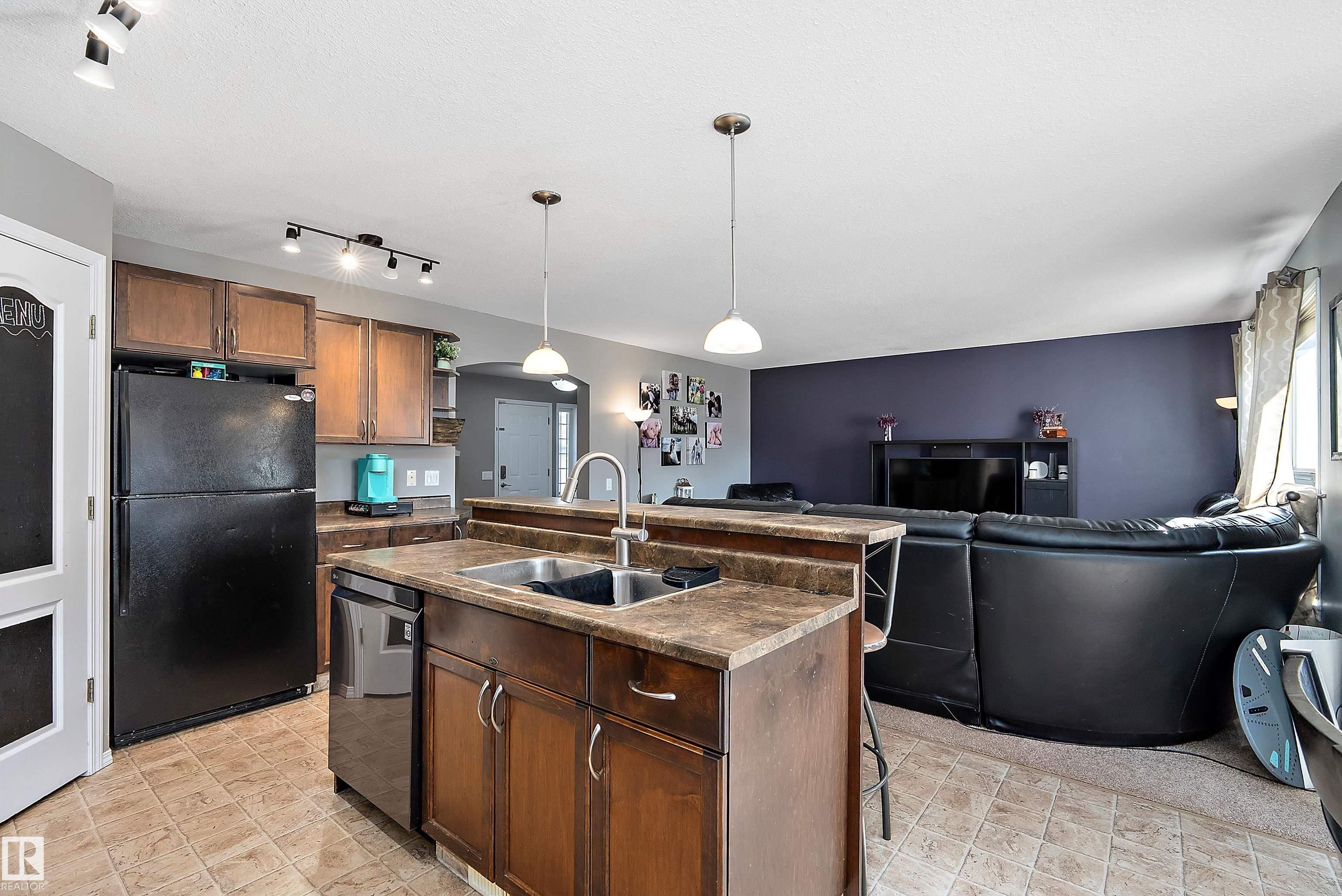 Photo 12 at 143 Acacia Circle, Deer Valley, Leduc