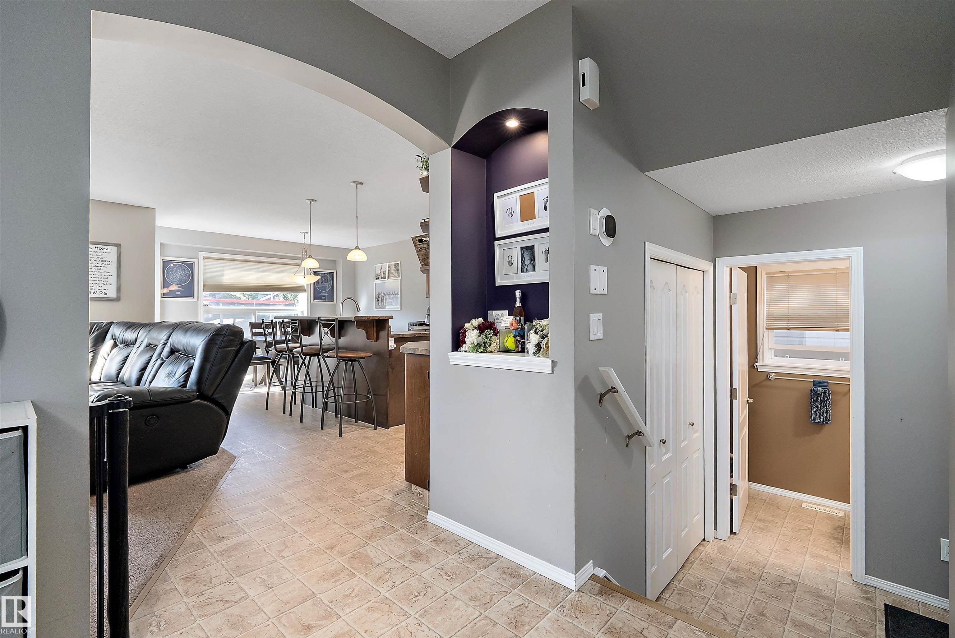 Photo 8 at 143 Acacia Circle, Deer Valley, Leduc