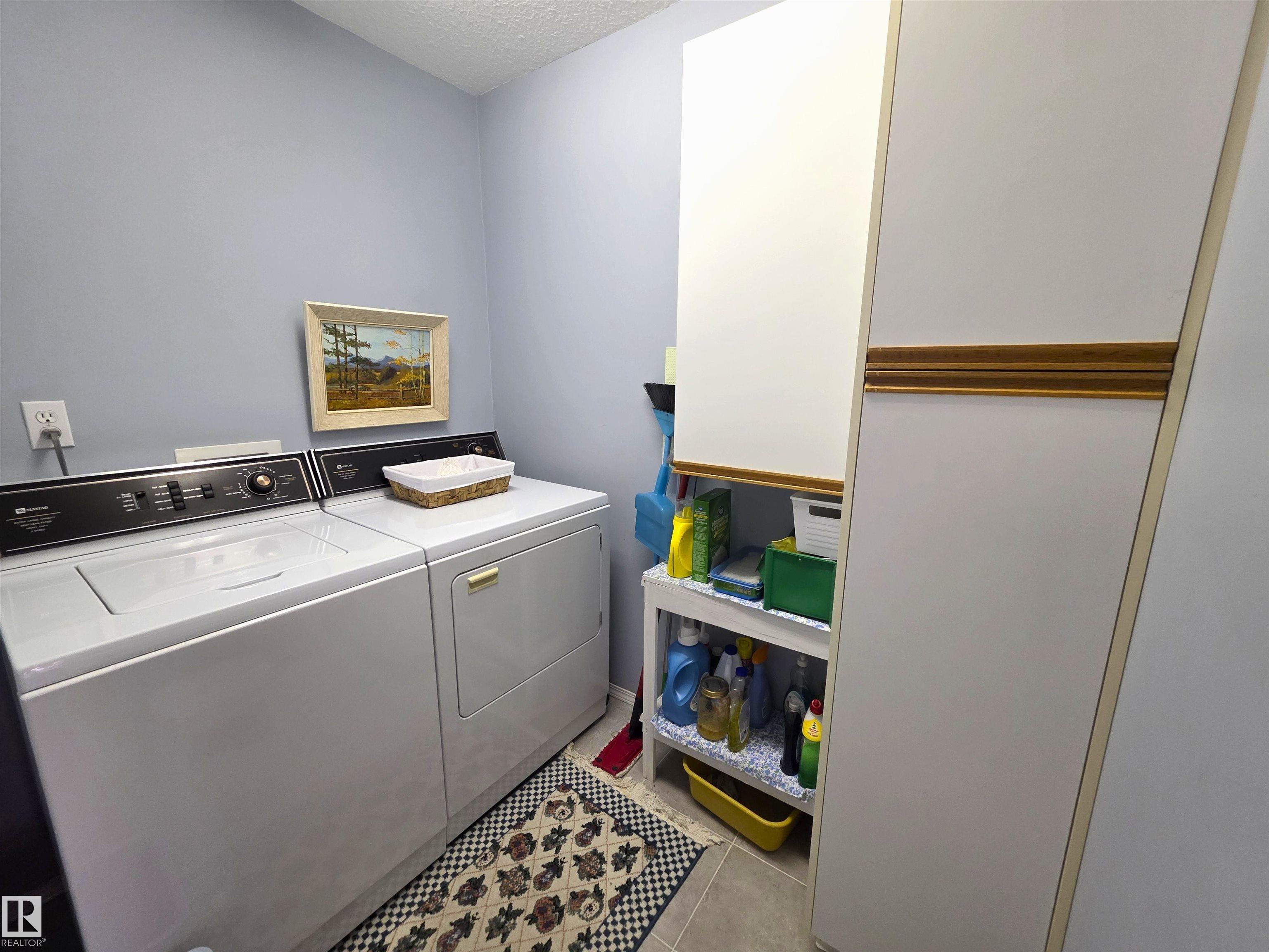 Photo 21 at 208 Ravine villa(s), Bridgeport, Leduc