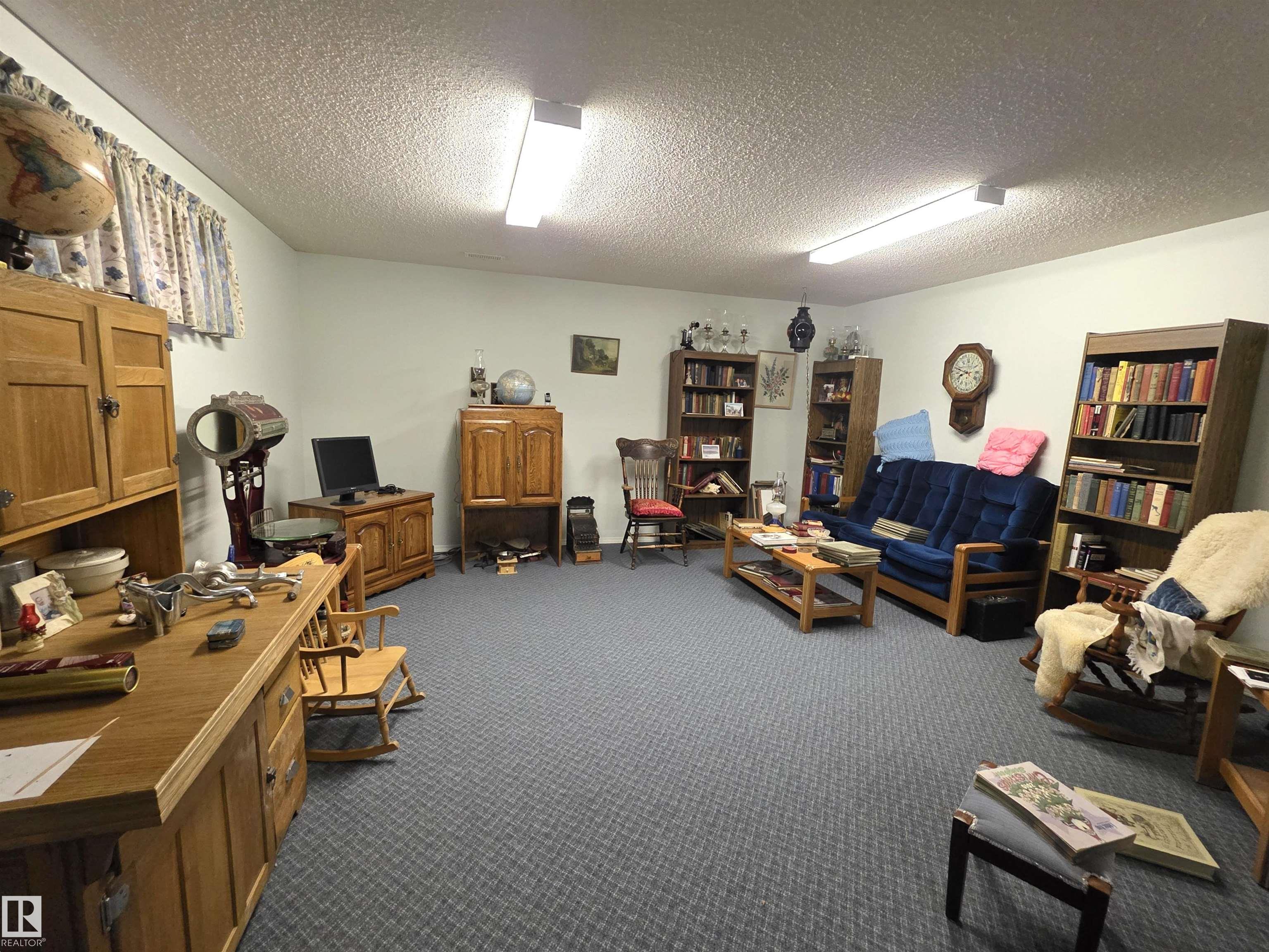 Photo 26 at 208 Ravine villa(s), Bridgeport, Leduc