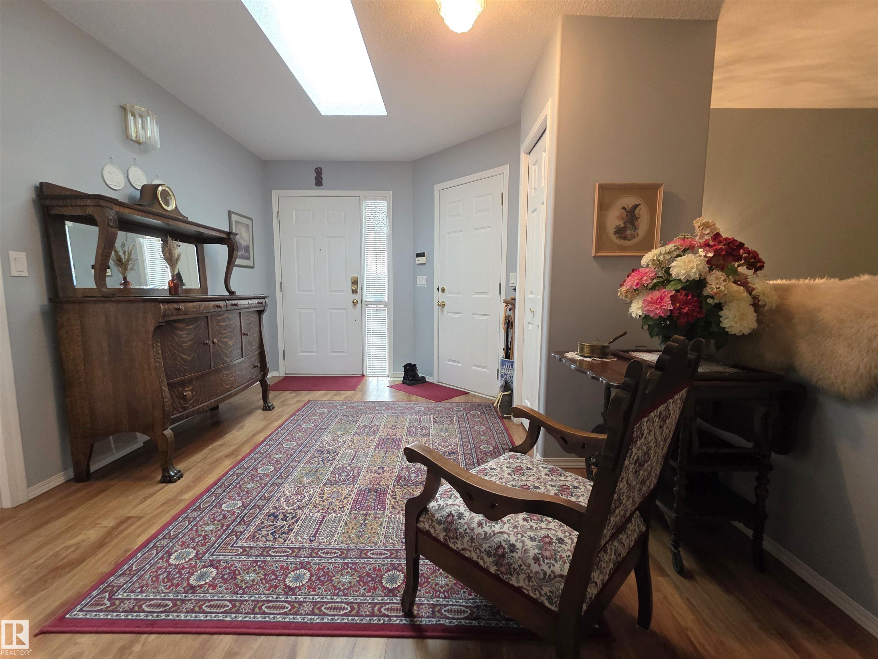 Photo 4 at 208 Ravine villa(s), Bridgeport, Leduc