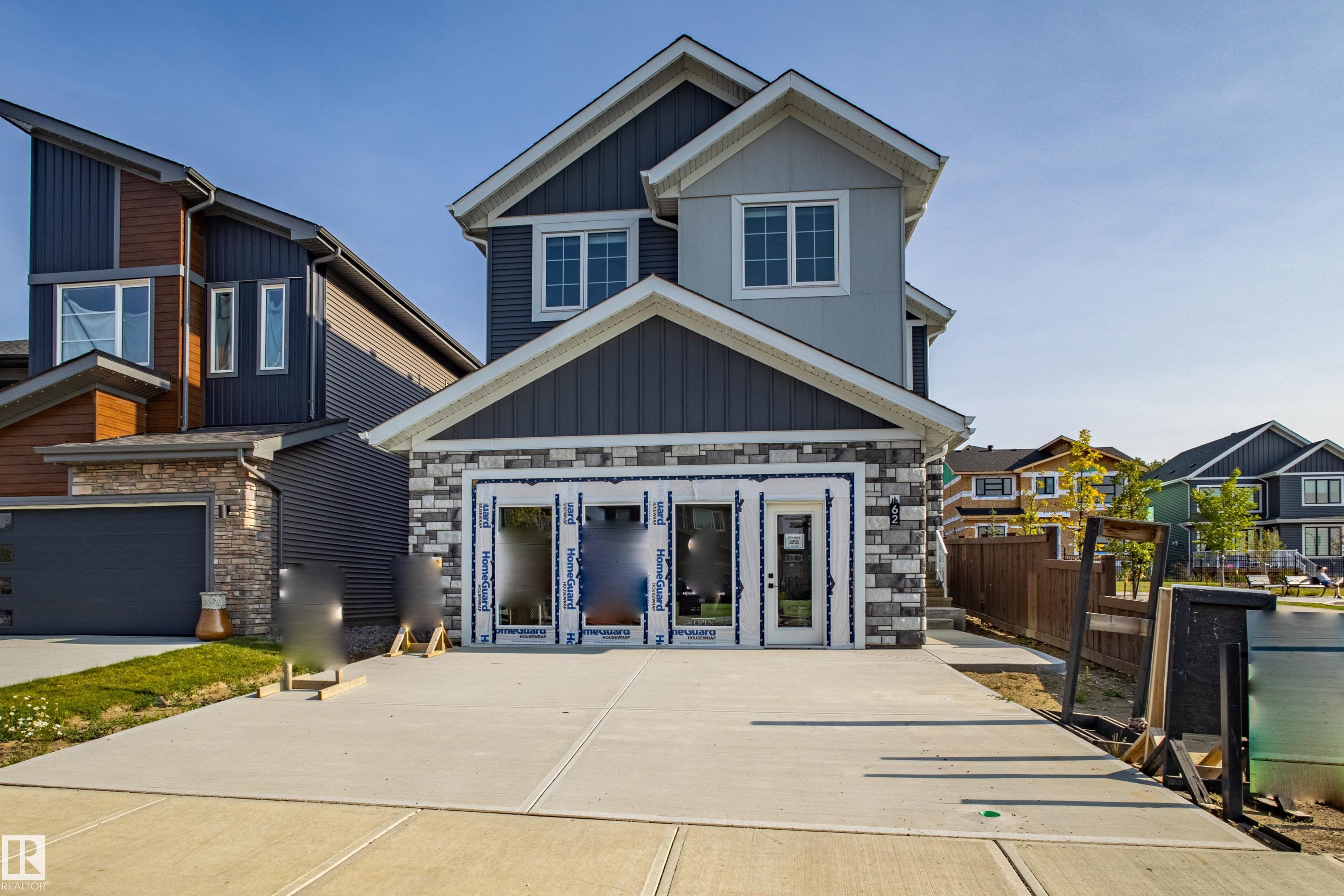 Photo 2 at 62 Fenwyck Boulevard, Fenwyck, Spruce Grove