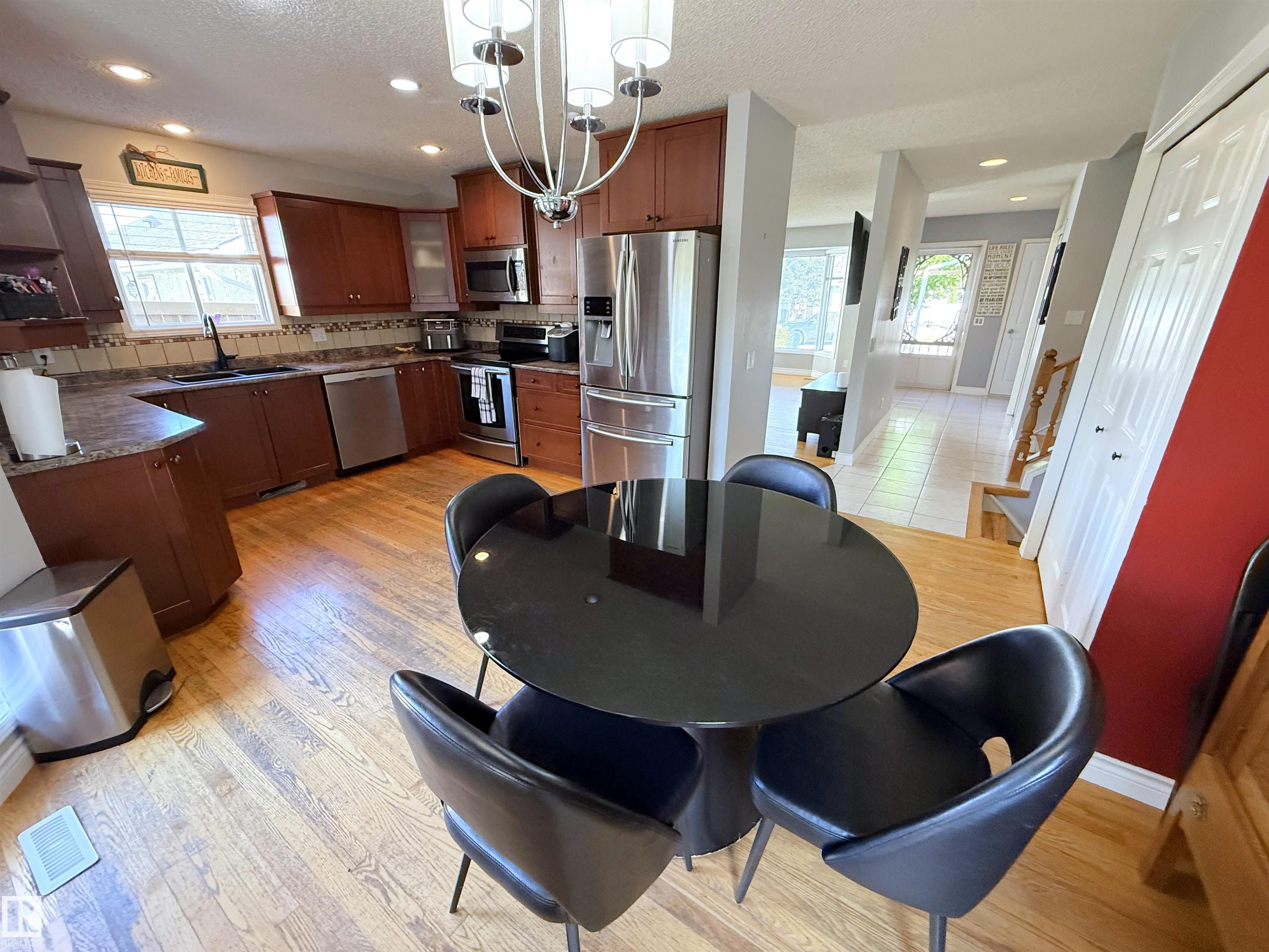 Photo 11 at 123 Westbourne Road, West Grove, Spruce Grove