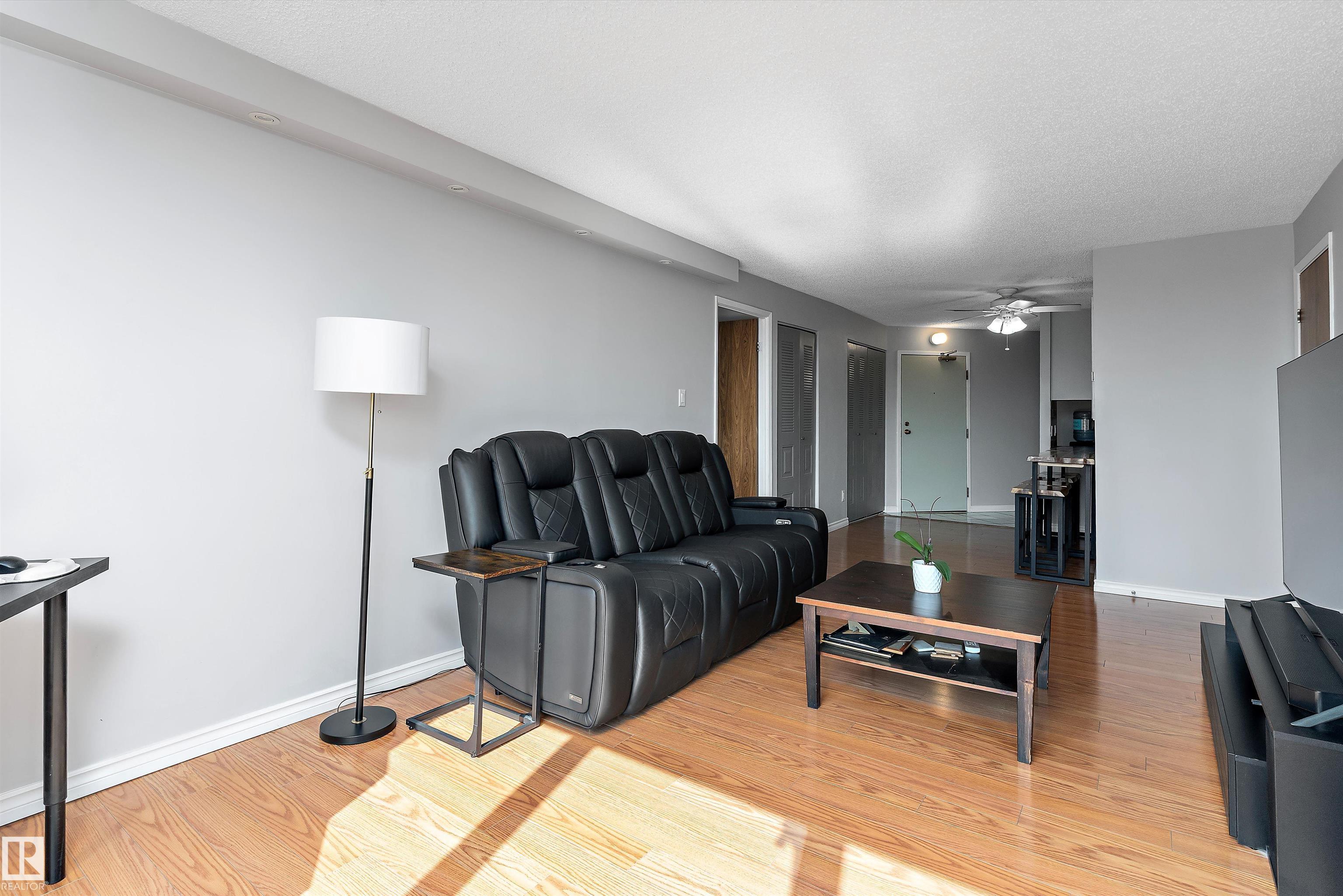 Photo 13 at 404 - 10149 Saskatchewan Drive NW, Strathcona, Edmonton
