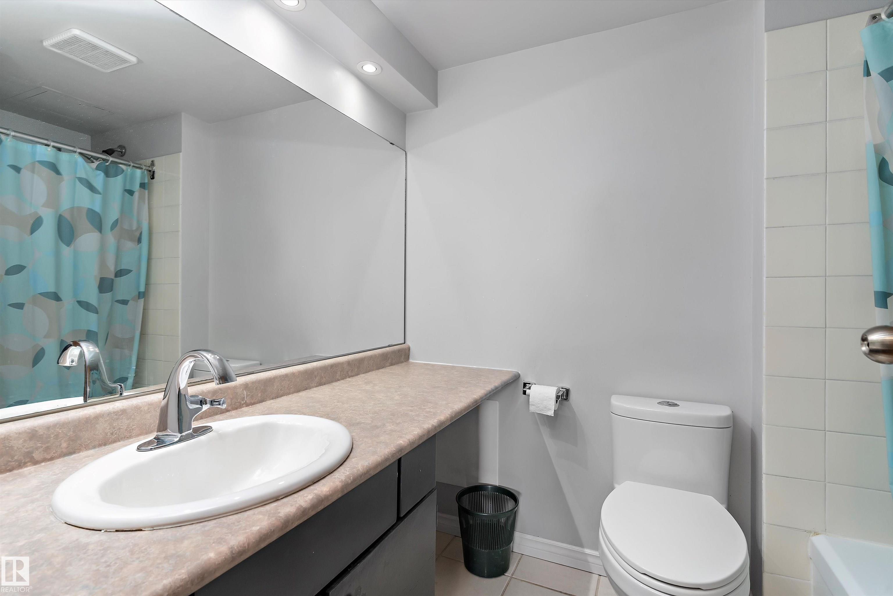 Photo 19 at 404 - 10149 Saskatchewan Drive NW, Strathcona, Edmonton