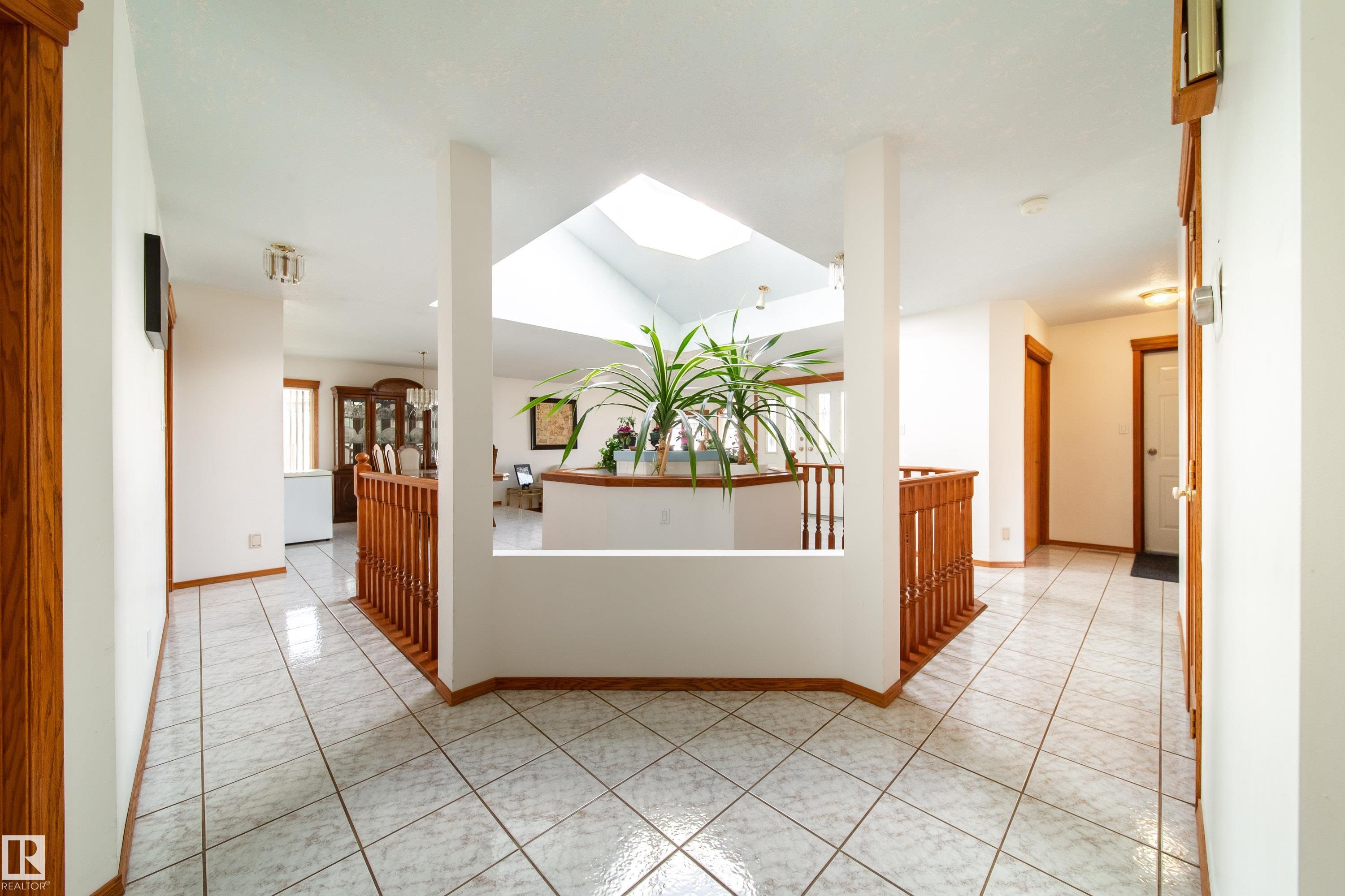 Photo 14 at 4228 46 Street NW, Jackson Heights, Edmonton