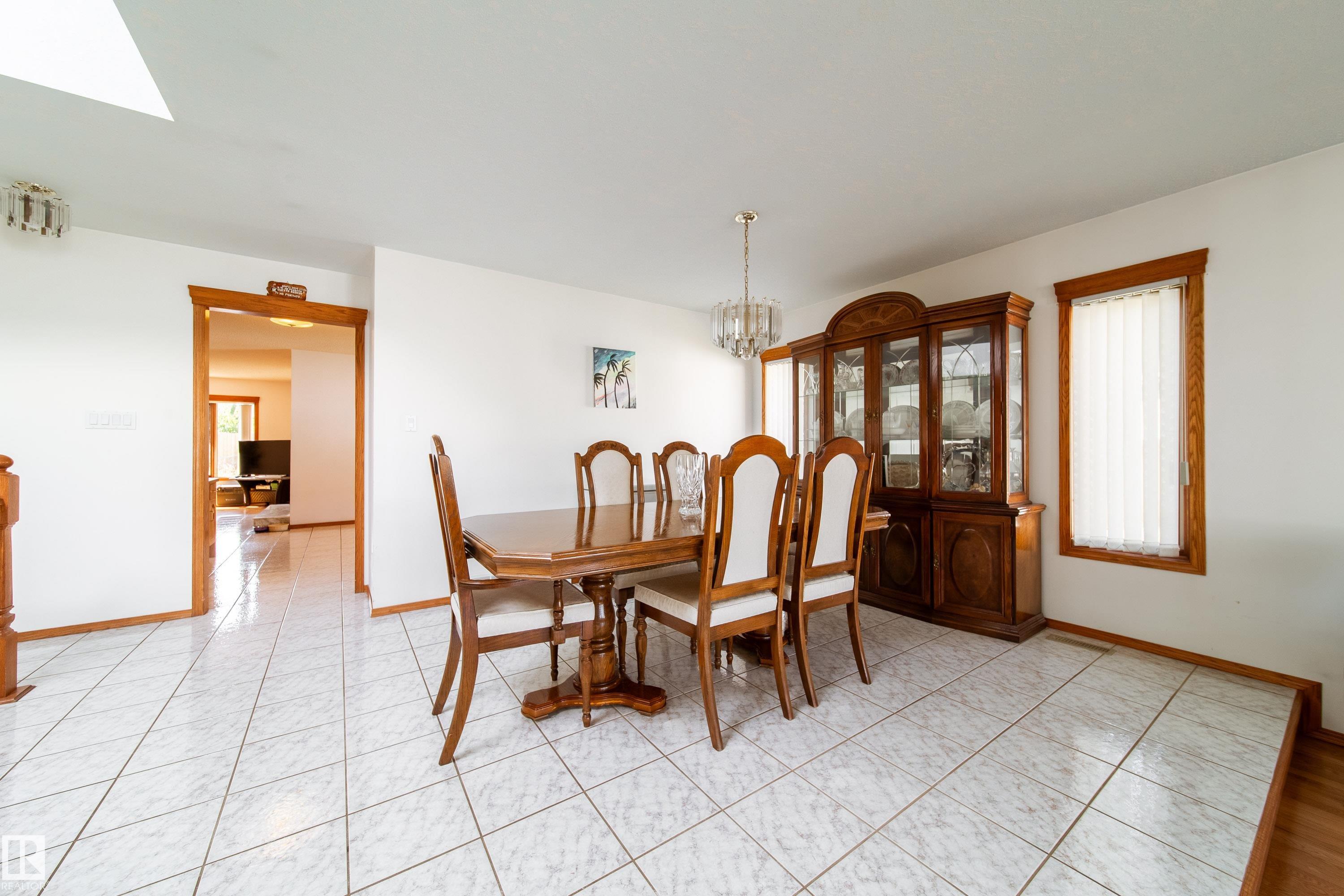 Photo 6 at 4228 46 Street NW, Jackson Heights, Edmonton