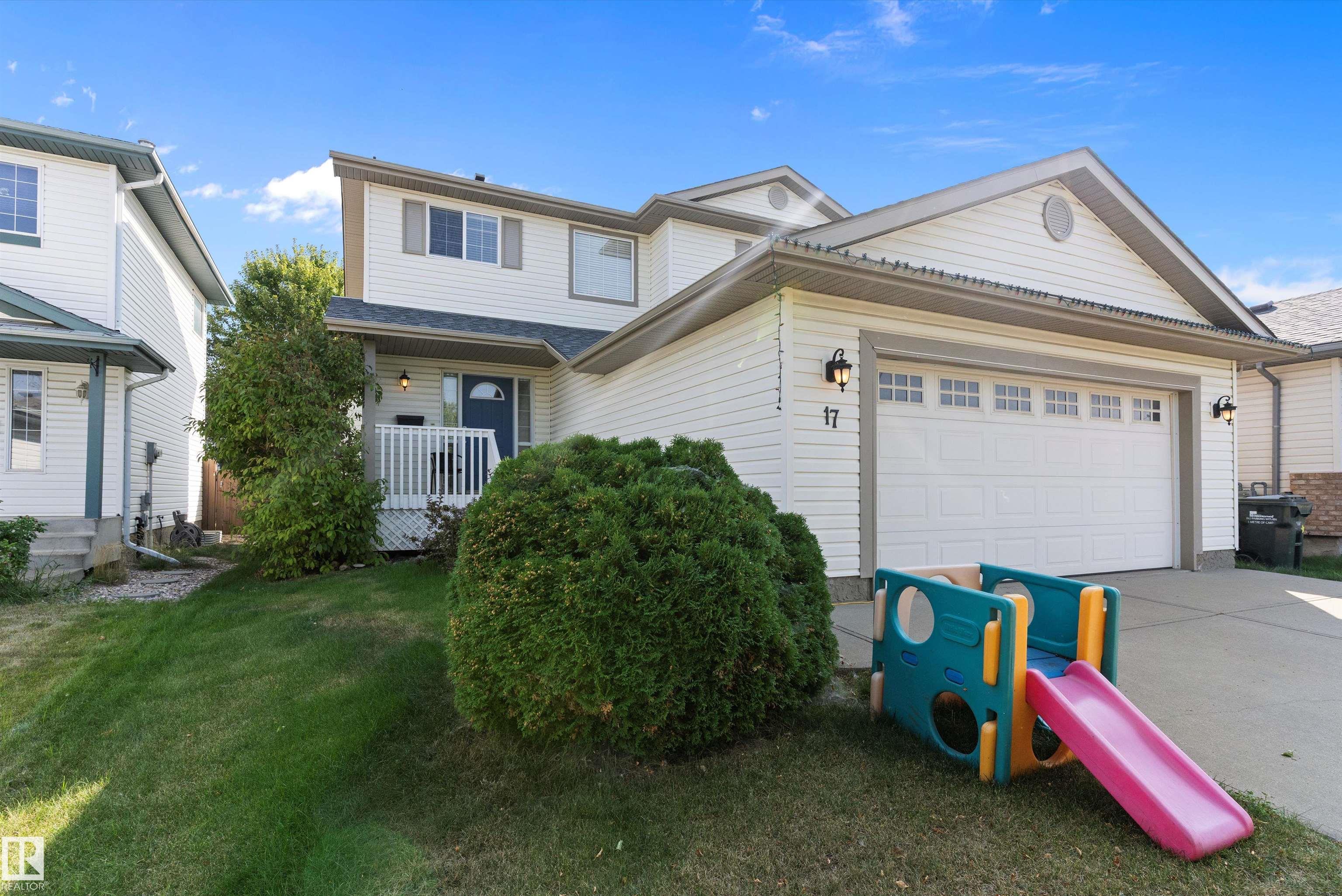 Photo 3 at 17 Crocus Way, Clarkdale Meadows, Sherwood Park