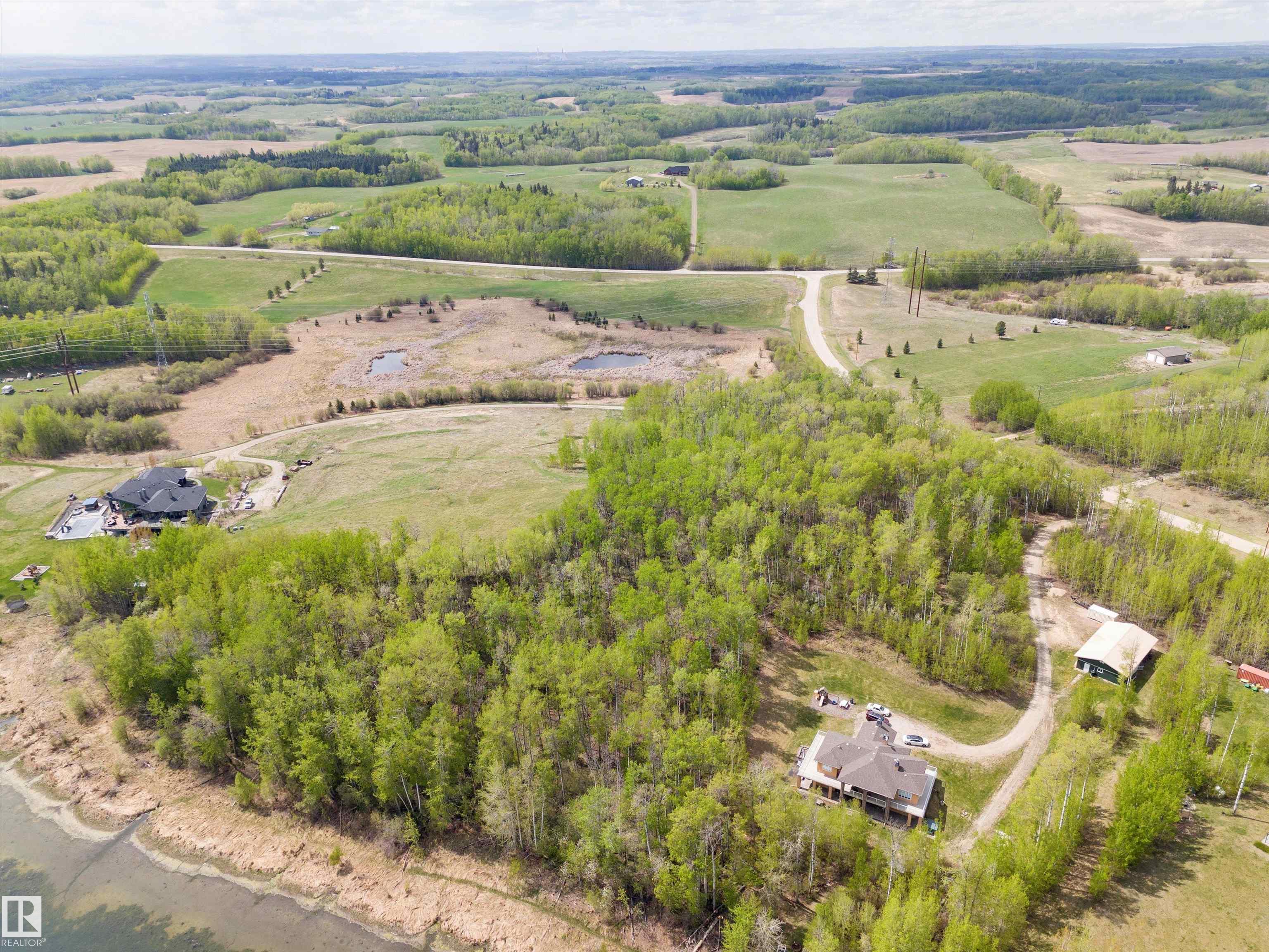 Photo 12 at 5 - 52111 Rge Road 25, Rainbow Beach Estates, Rural Parkland County