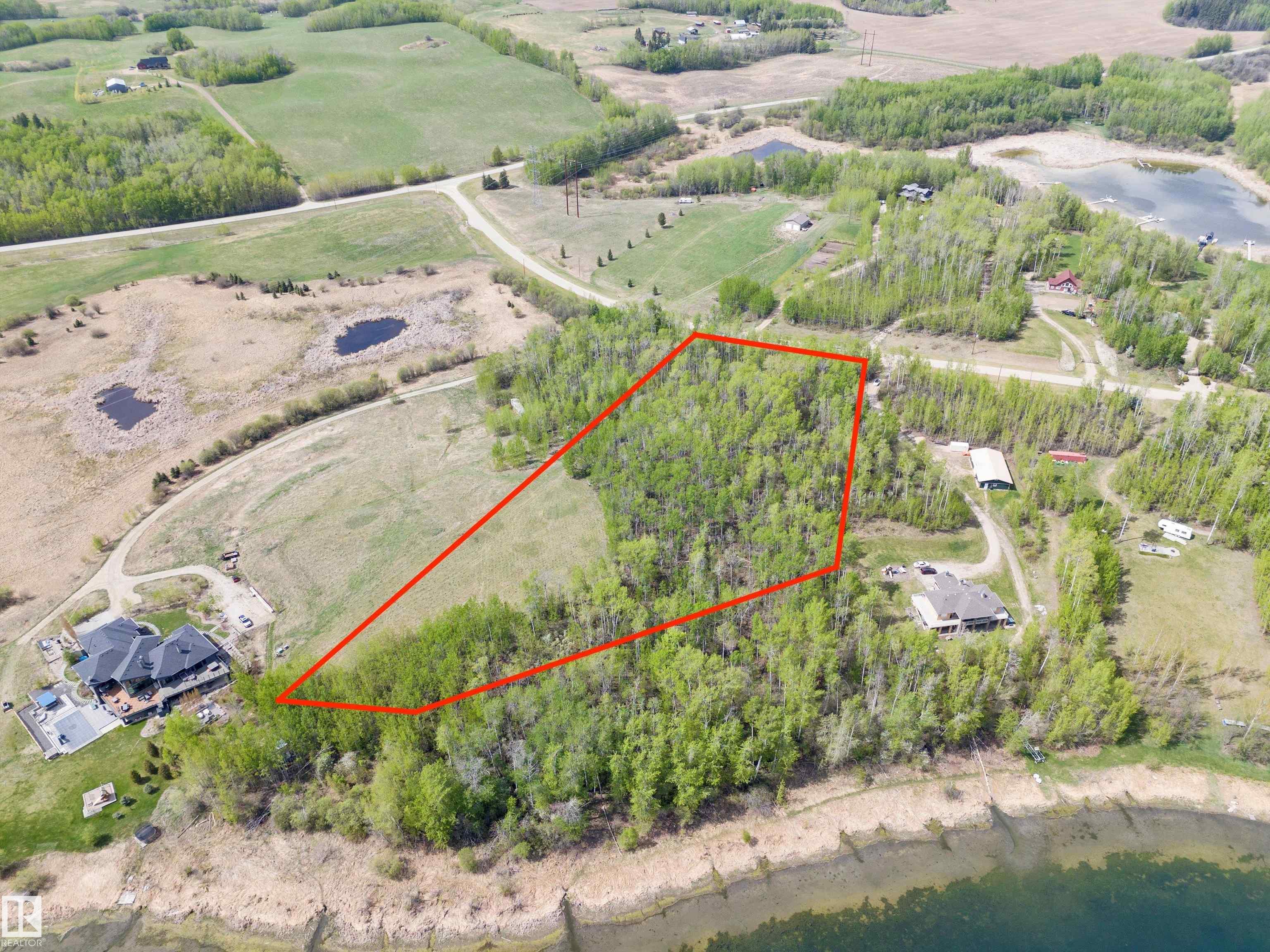 Photo 23 at 5 - 52111 Rge Road 25, Rainbow Beach Estates, Rural Parkland County