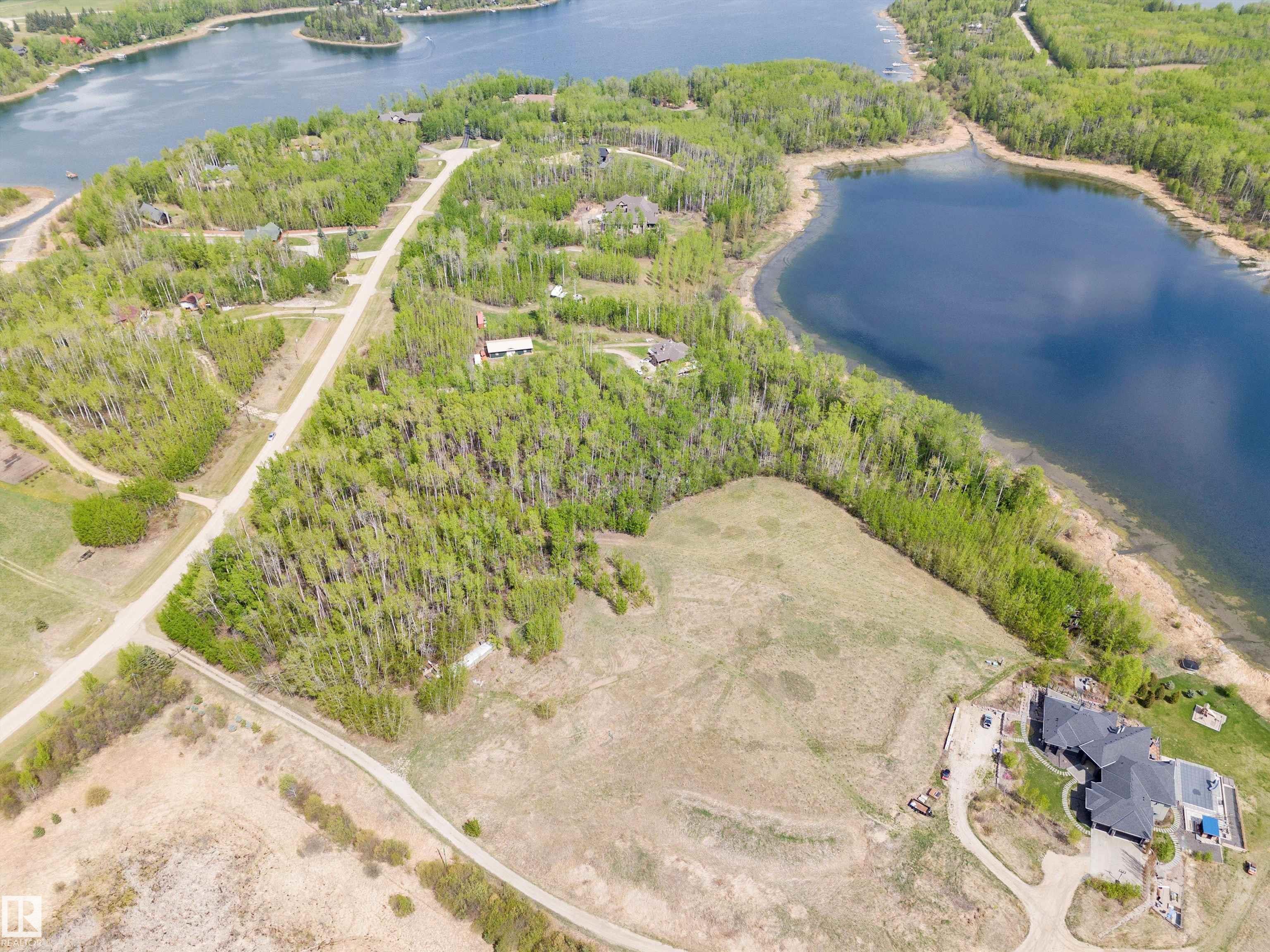 Photo 7 at 5 - 52111 Rge Road 25, Rainbow Beach Estates, Rural Parkland County