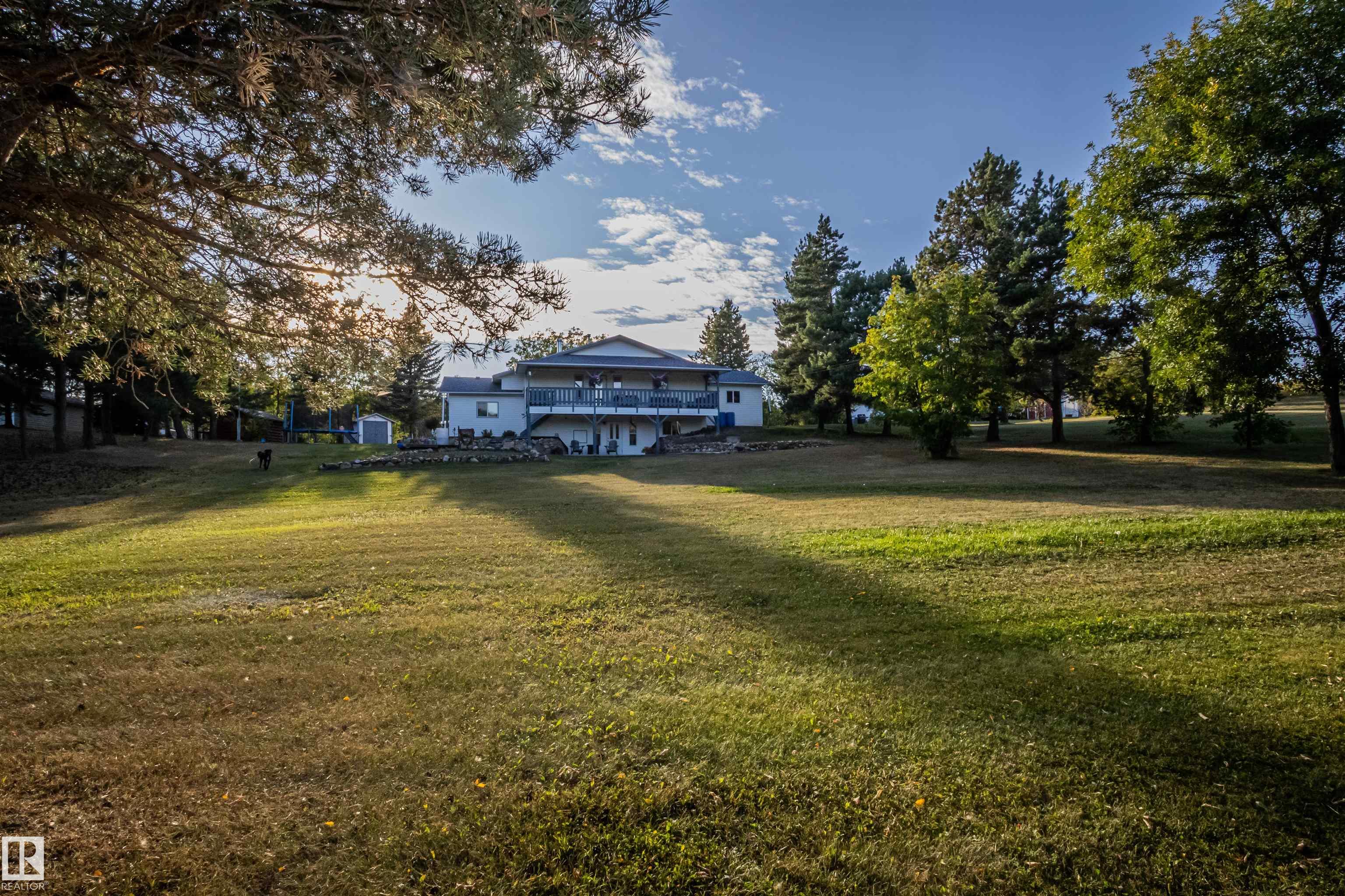 140 57004 Rng Rd 95, Rural St. Paul County - $349,000