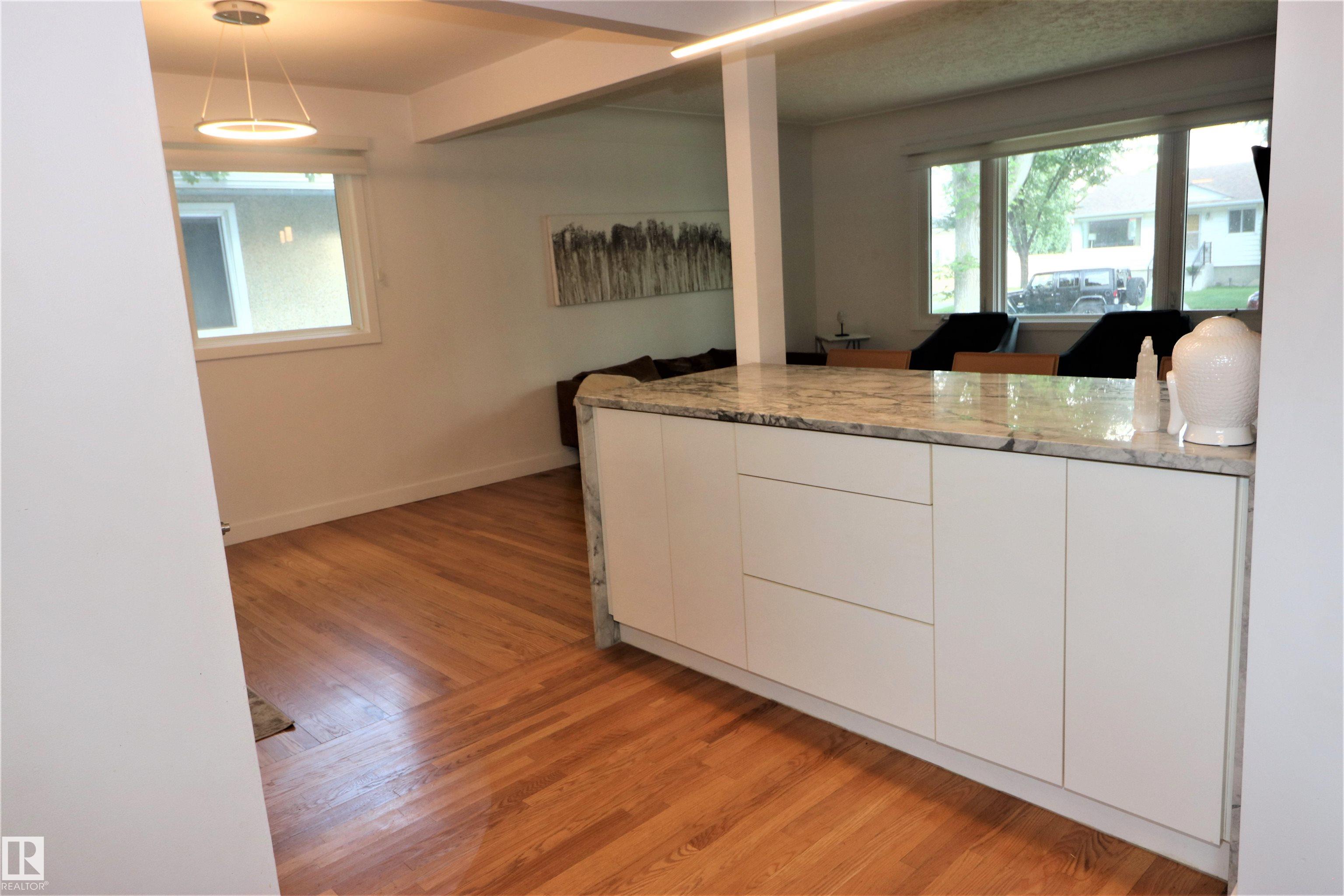 Photo 3 at 8528 64 Avenue NW, Argyll, Edmonton