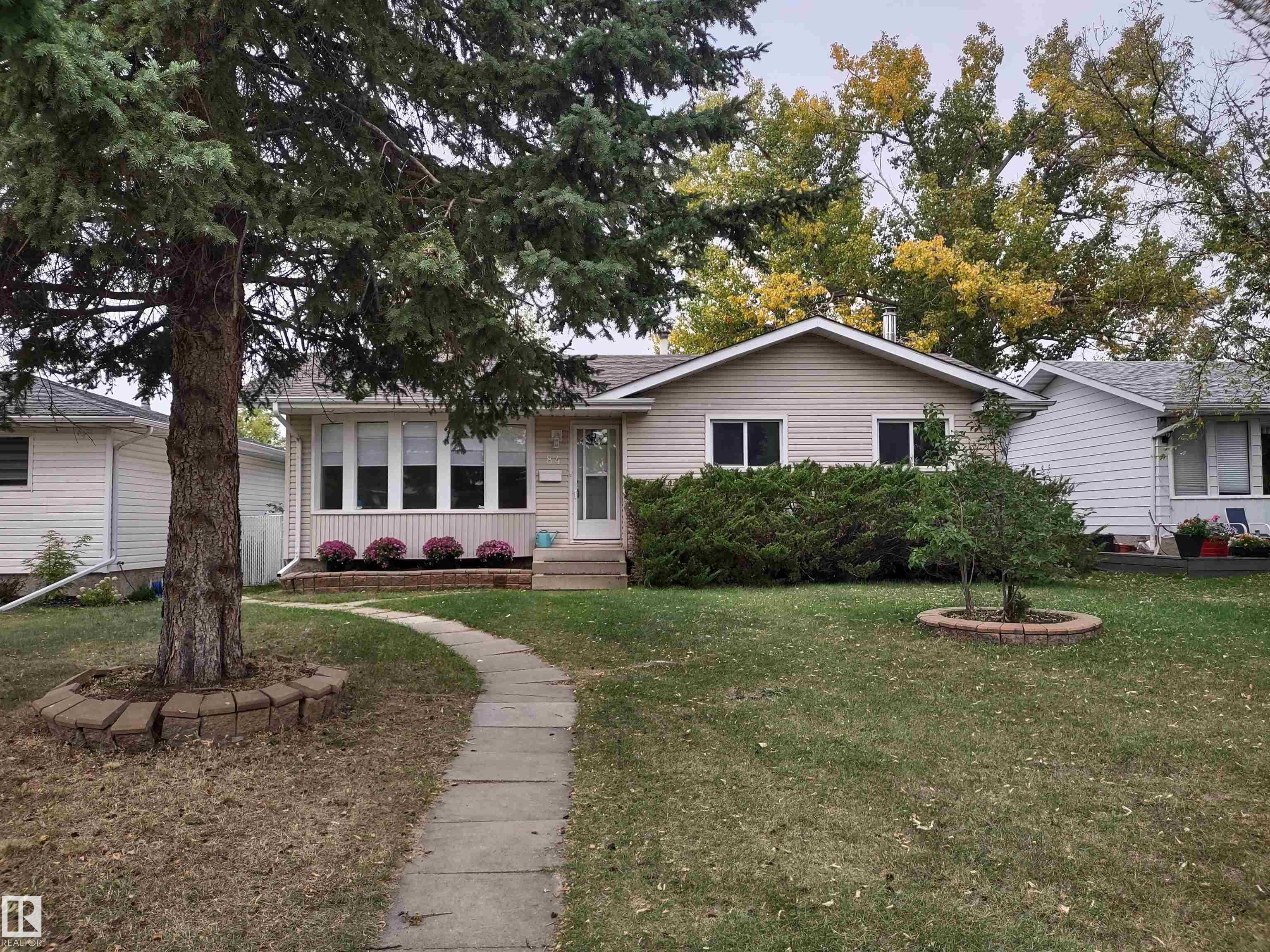 Photo 2 at 84 Bella Coola Drive, Corinthia Park, Leduc