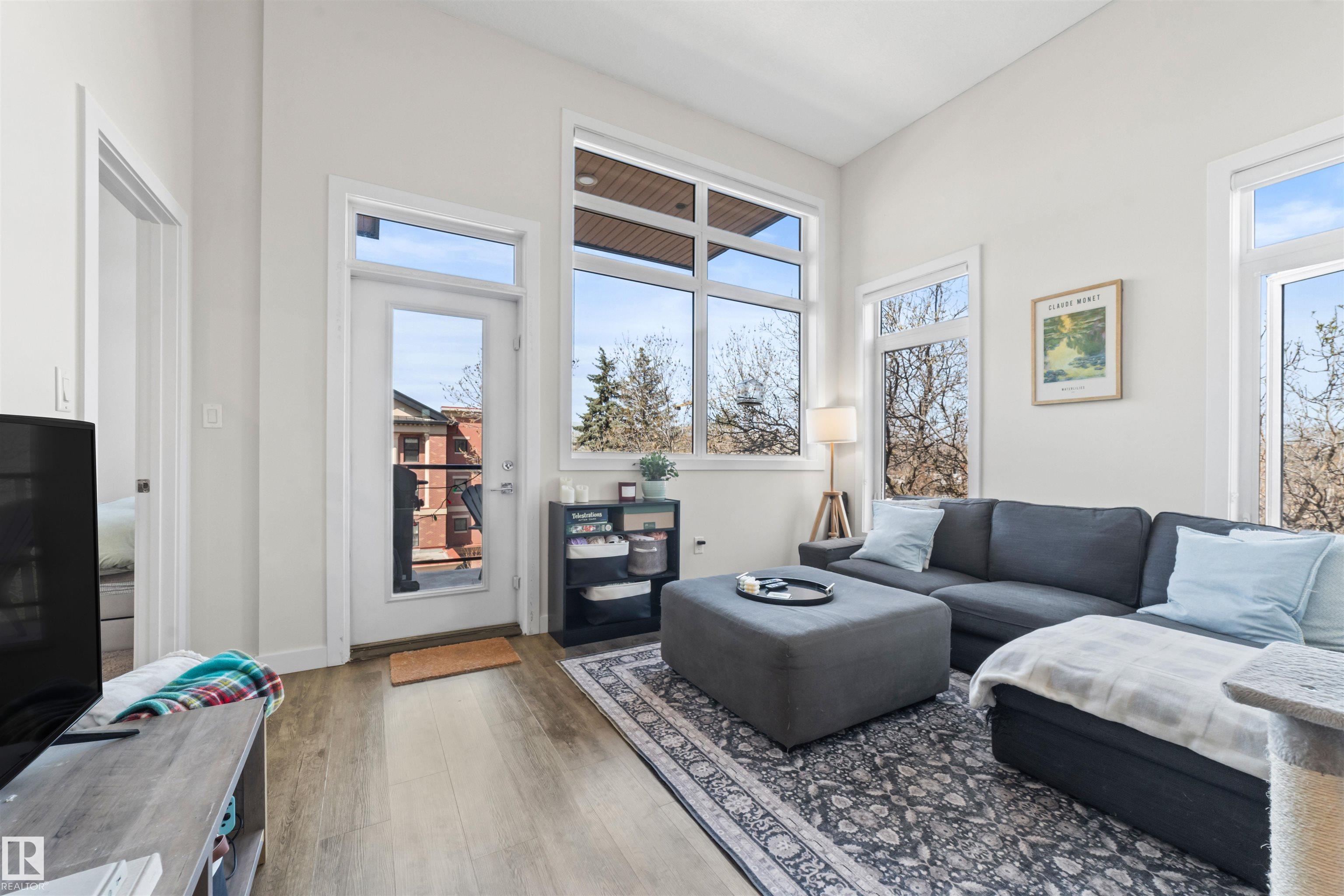402 - 10227 115 Street NW, Wîhkwêntôwin, Edmonton 