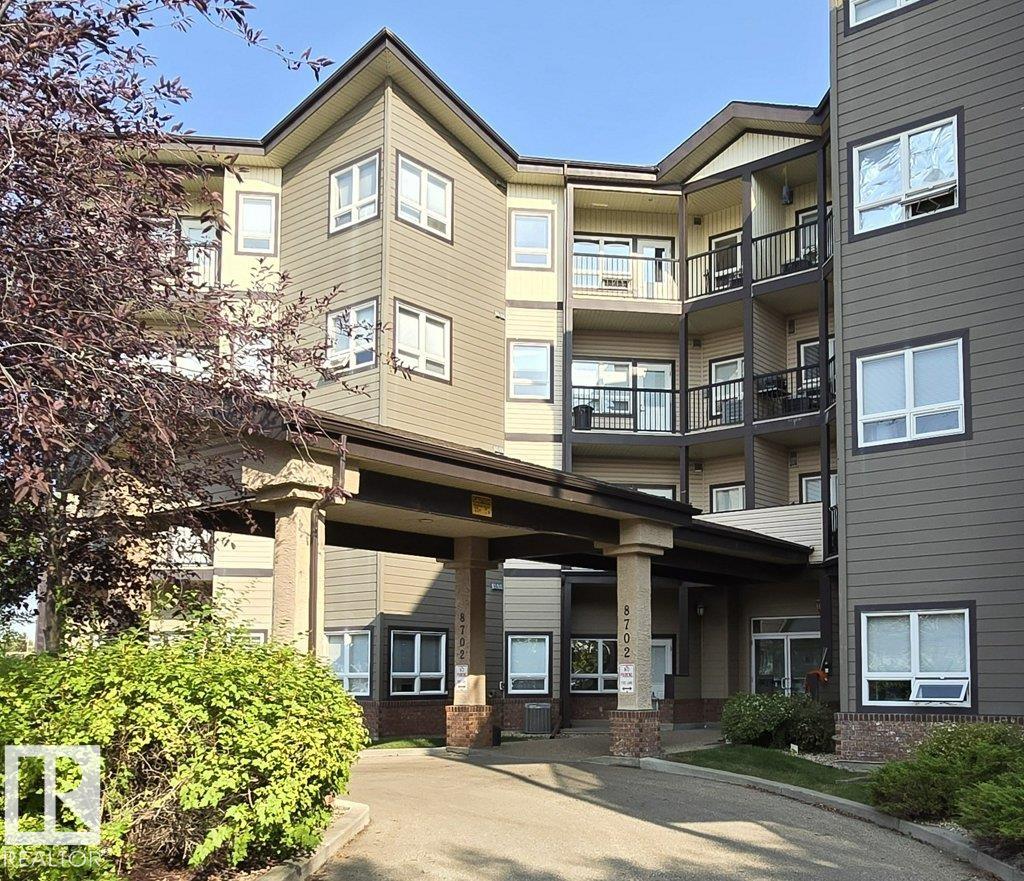 Photo 2 at 203 - 8702 Southfort Drive, South Fort, Fort Saskatchewan